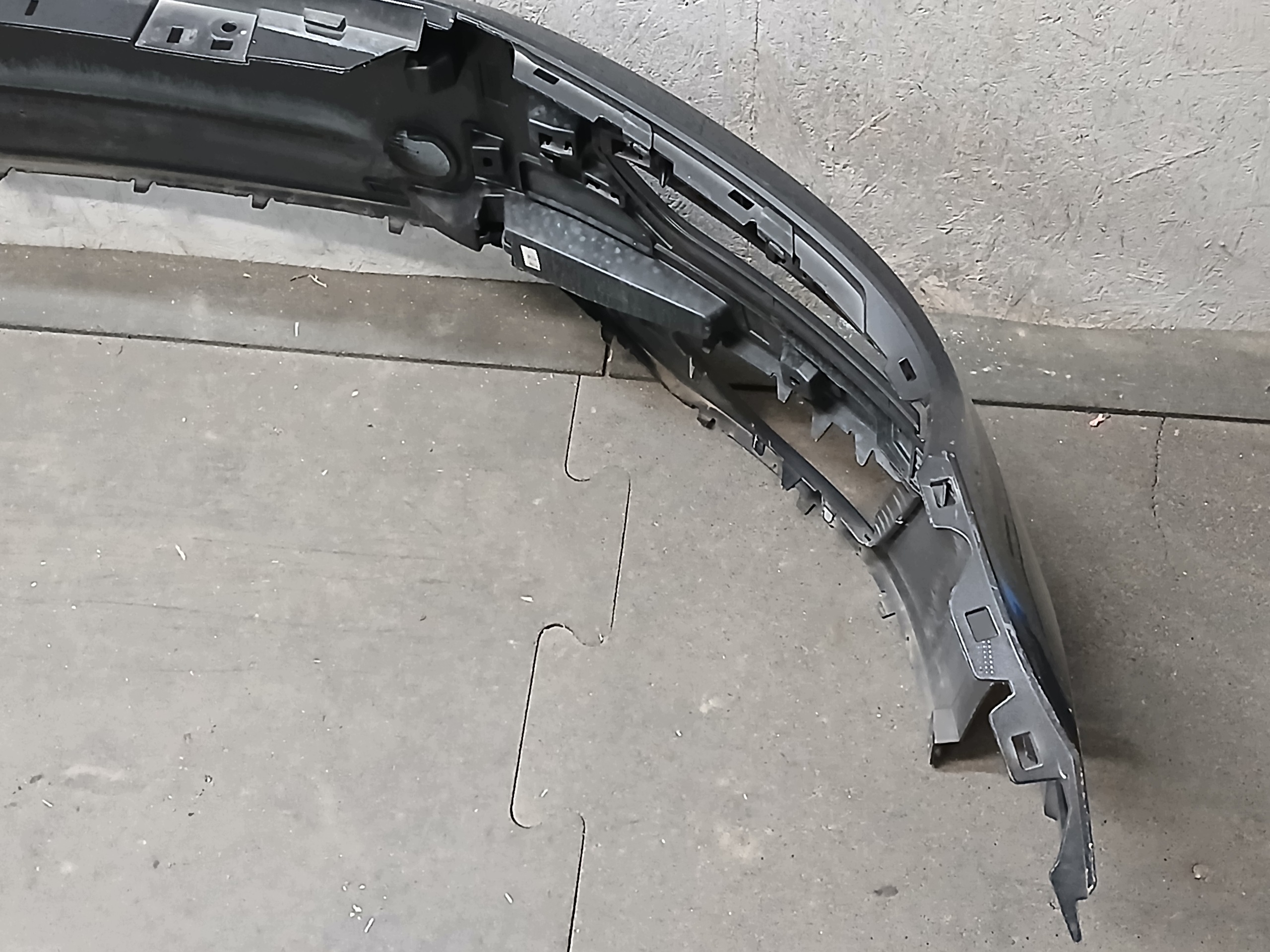 branik prednji dio TESLA III 3 PERFORMANCE LIFT 23