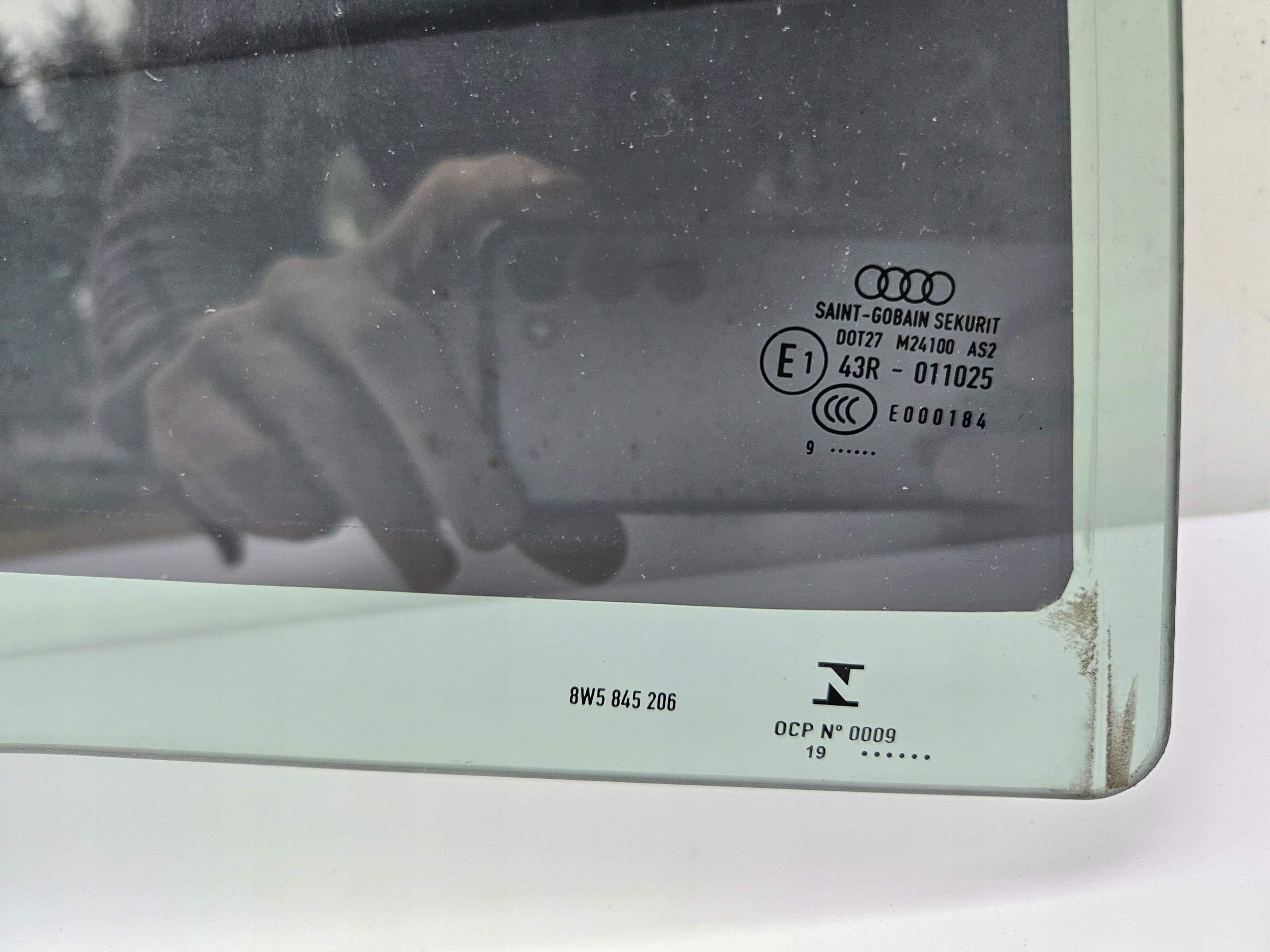 window door right rear part right rear AUDI A4 B9 8W sedan 2019