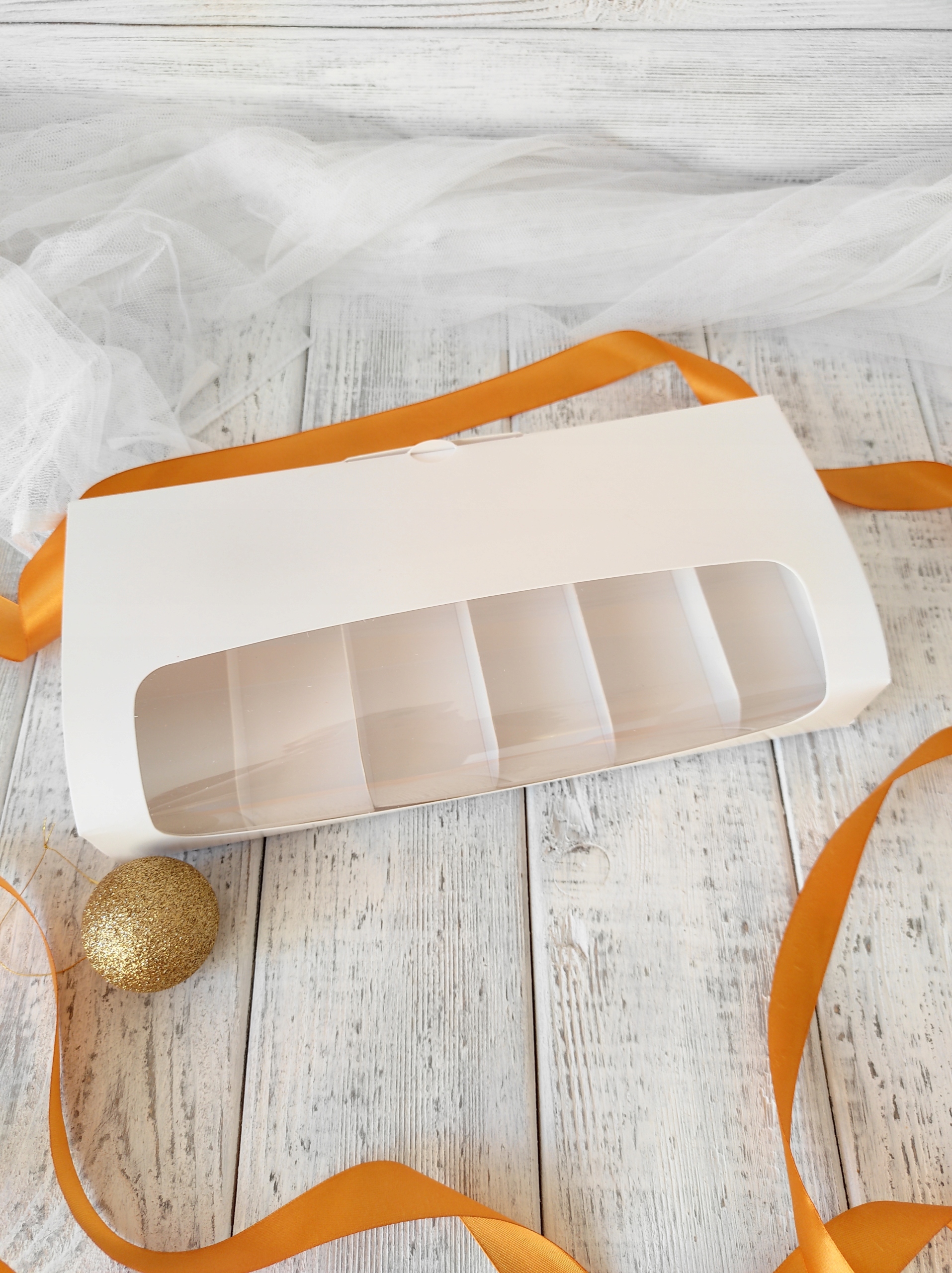 

Pudełko na ciastka na patyku, eklery , cakepops.