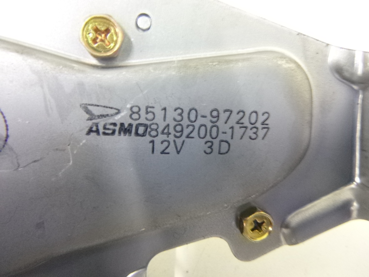 mechanismus stěračů záď Daihatsu Cuore 2001r.