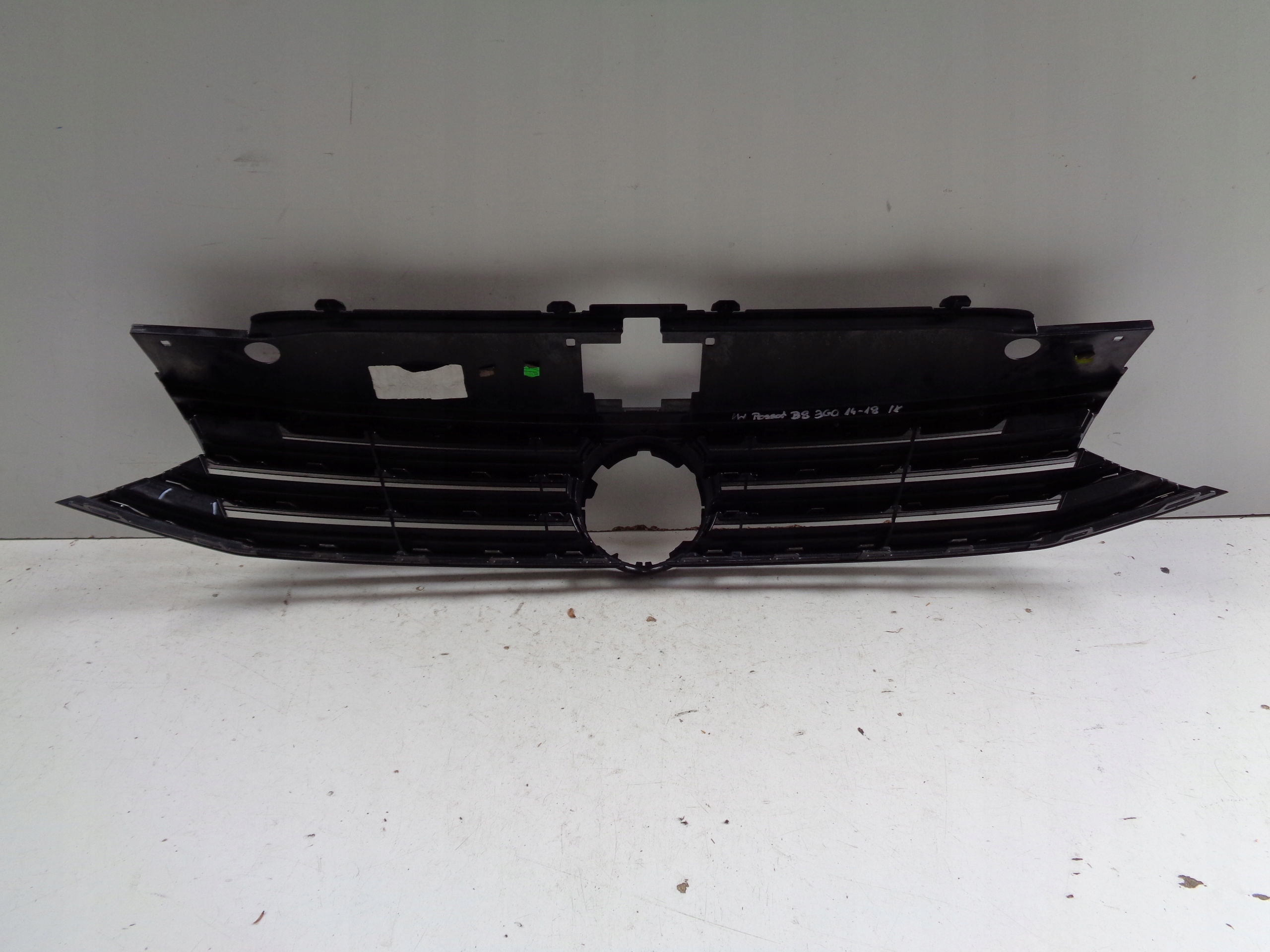 Grille VW PASSAT B8 3G 3G0 14-18