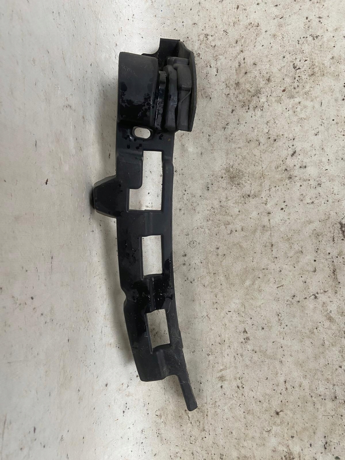 MERCEDES BENZ GLA 13-> bumper bracket right front front A1568850201