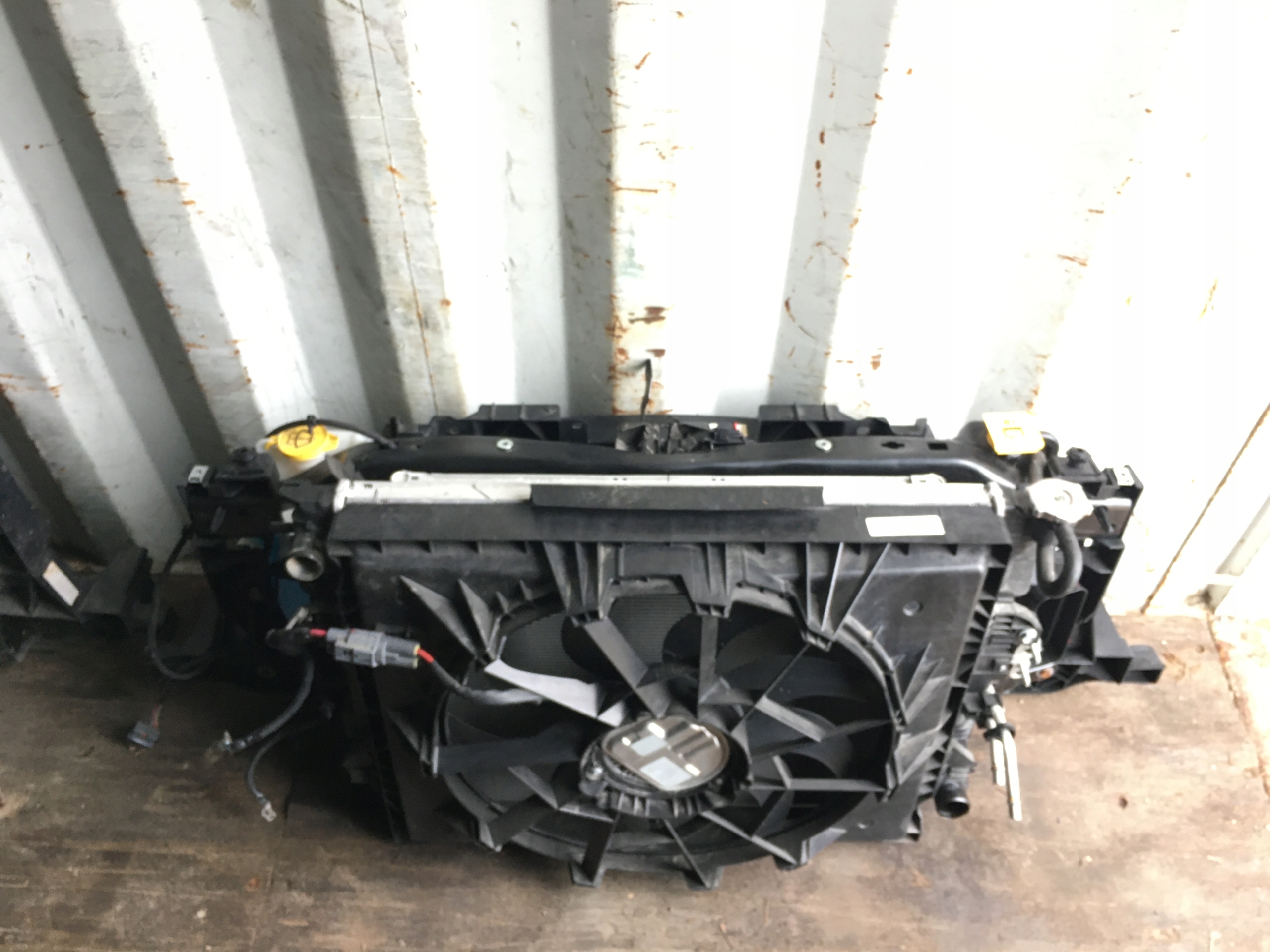 DODGE RAM V 19< PAS PRZEDNI CHŁODNICE WENTYLATOR KOMPLETNY