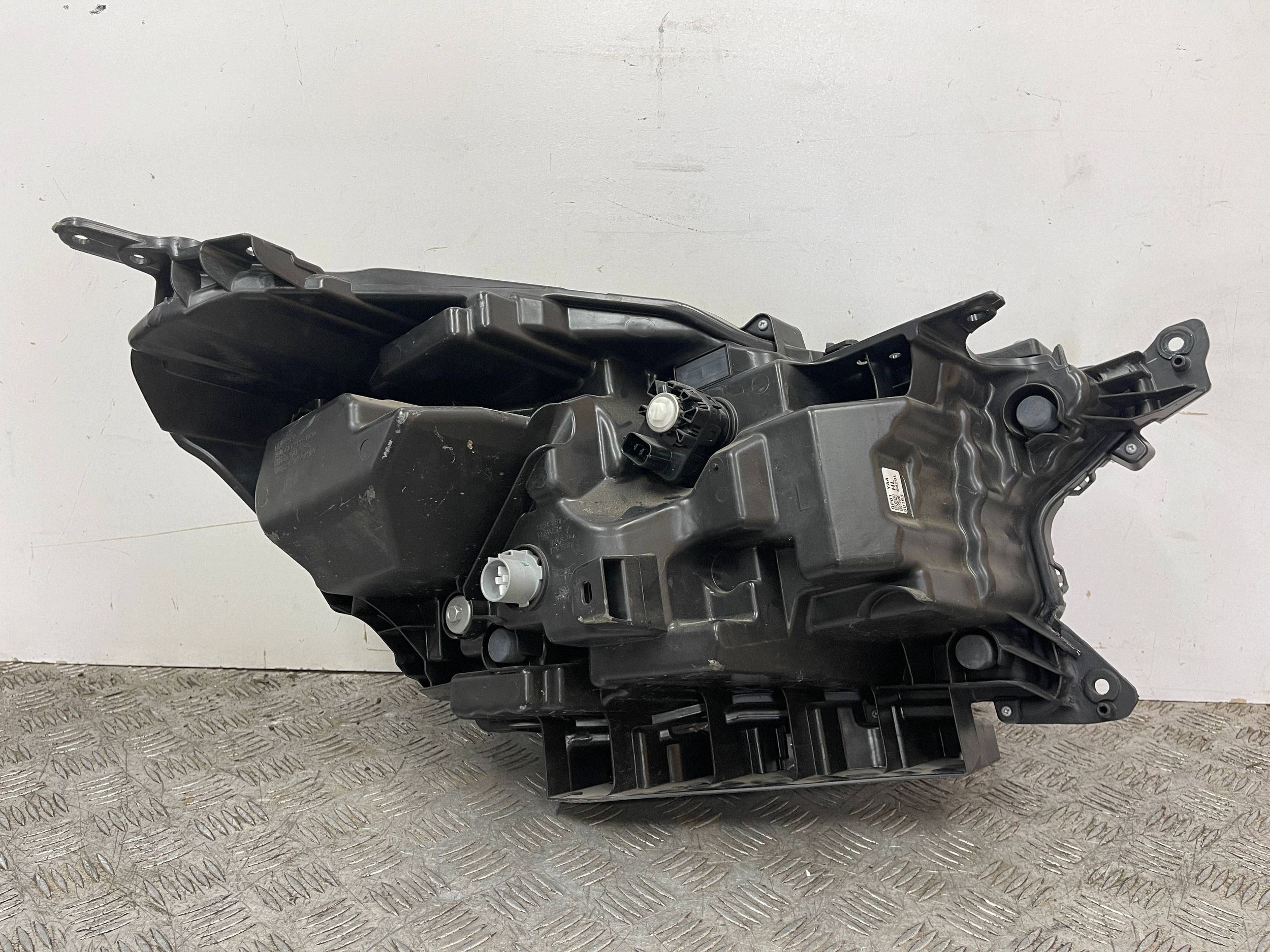 REFLEKTOR light front left SUZUKI SX4 S-CROSS SCROSS II 2 21- FULL LED