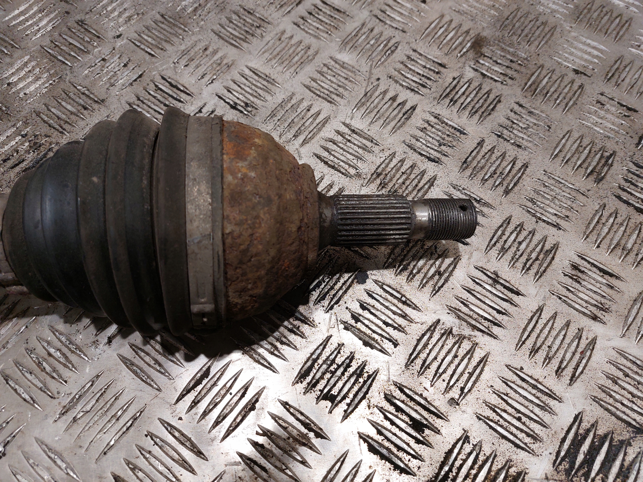semi-axis left PEUGEOT 407 2.0HDI