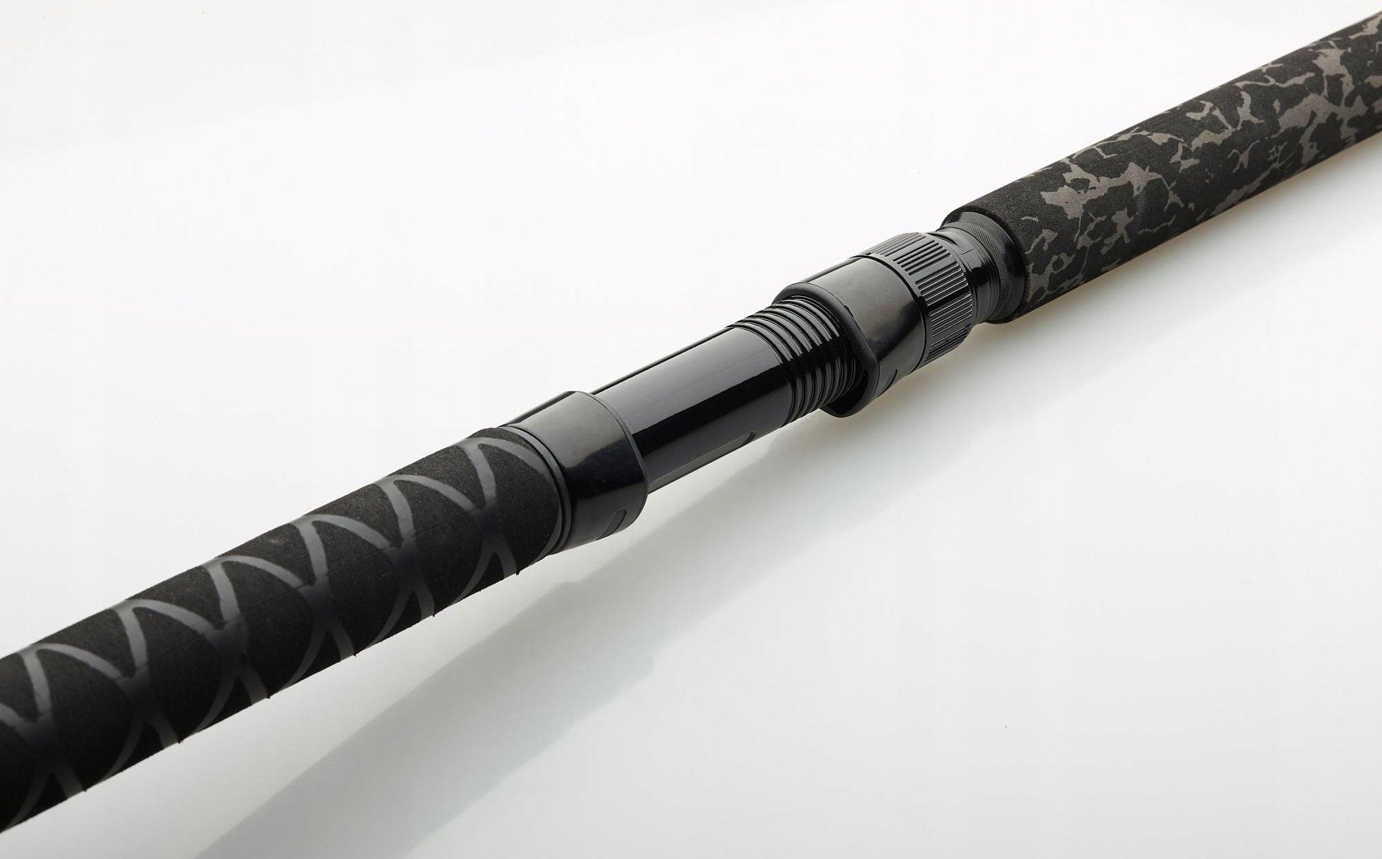 Wędka DAM Madcat Green Heavy Duty 3,00m 200-400g Konstrukcja wędki segmentowe