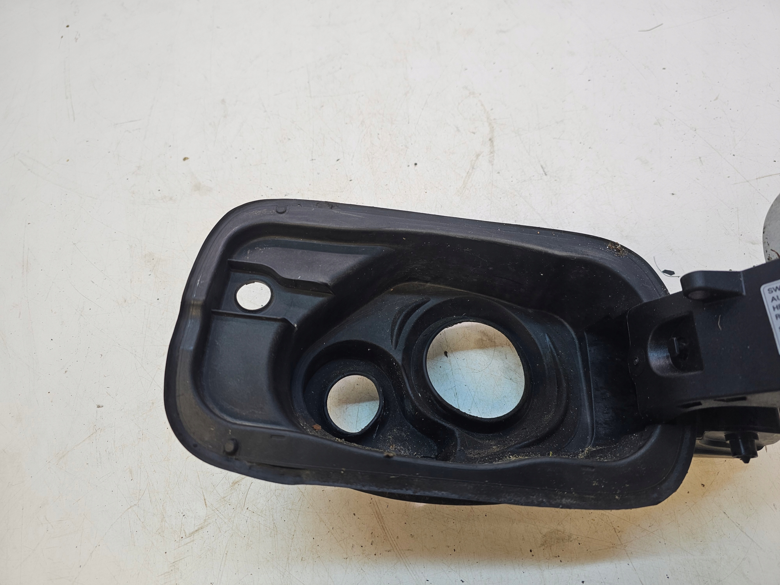 Tankklappe des Kraftstoffsbehälters AUDI A4 B9 8W0809906A LS9R