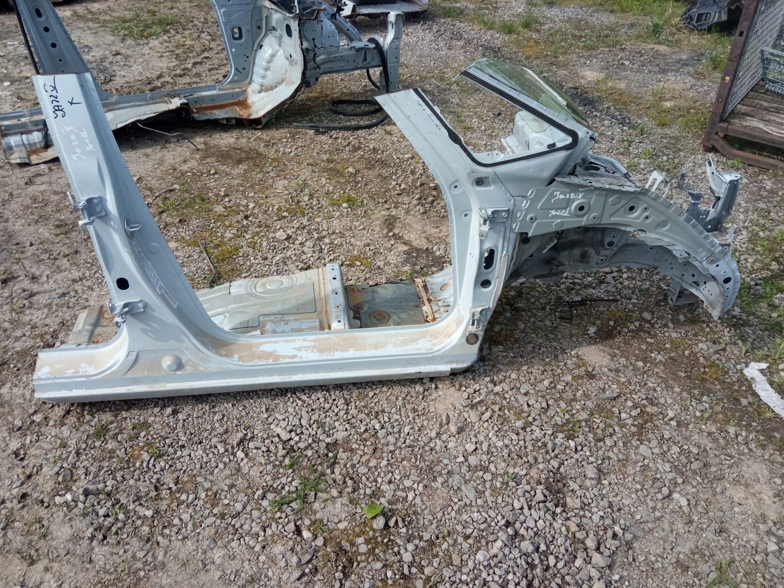 HONDA JAZZ V MINIVAN ĆWIARTKA PRAWA PRZEDNIA