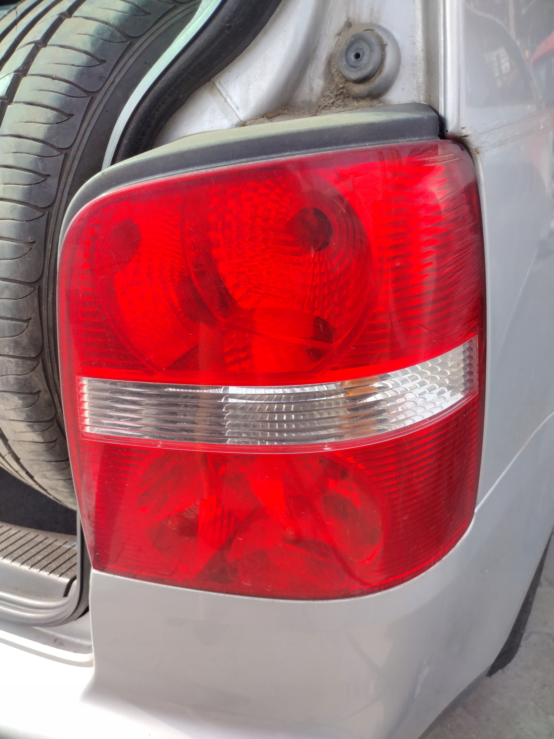 ФАРА ПРАВА ЗАД. VW TOURAN И