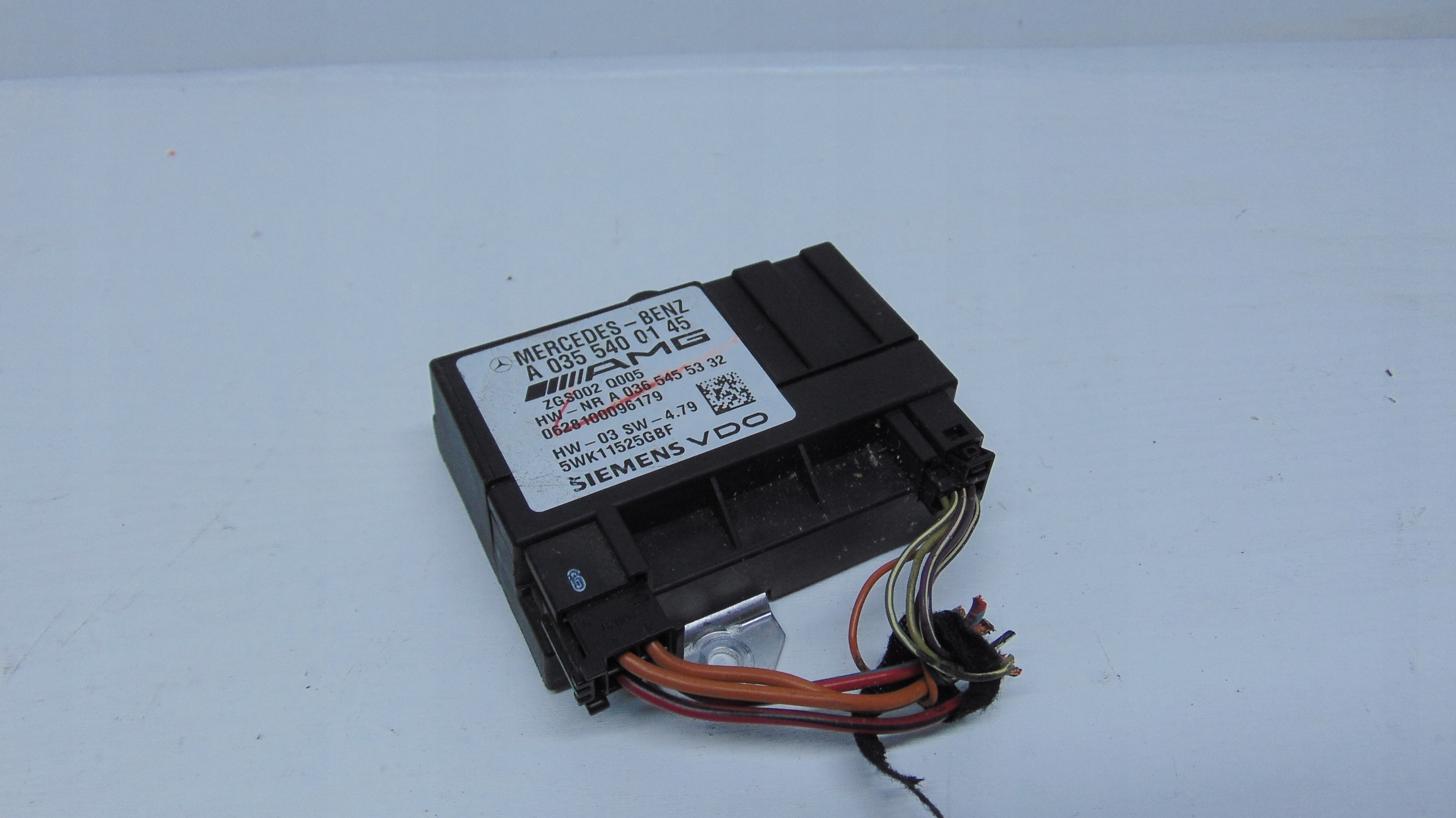 | MERCEDES ML W164 6.3 AMG MODUŁ PALIWA 0355400145