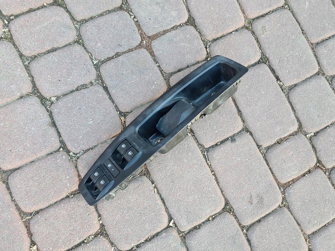switch door przednich handle front Opel COMBO D FIAT DOBLO II 2