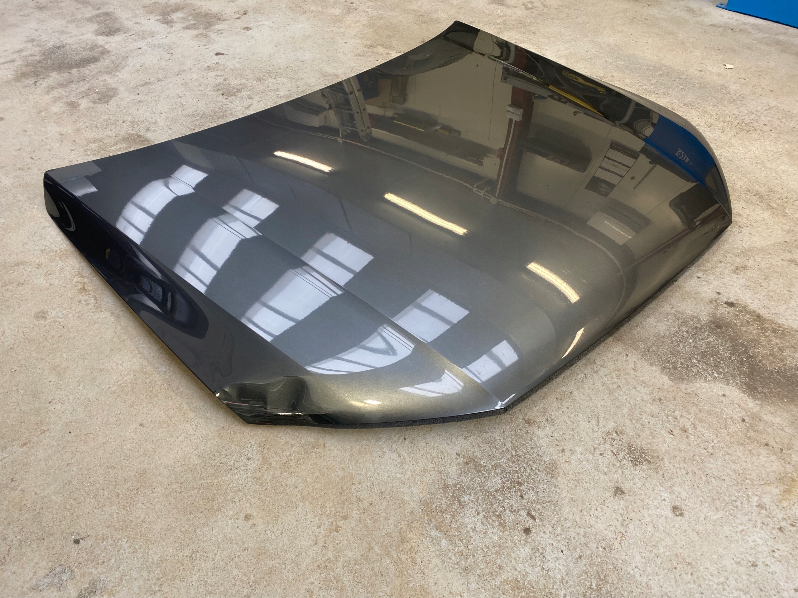 AUDI Q7 4M 18r bonnet cover front LZ7S