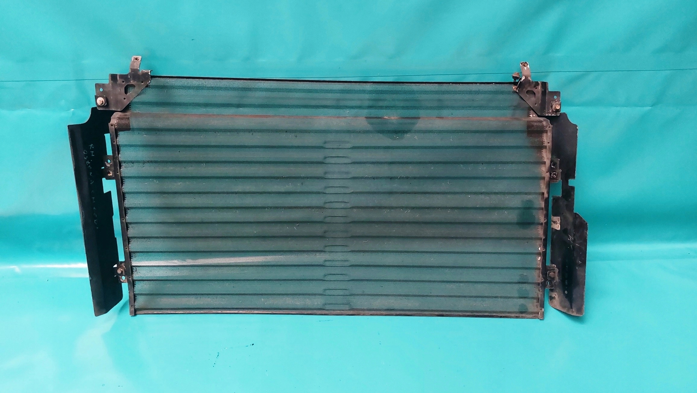 MERCEDES ACTROS MP4 OSŁONA CHŁODNICY SIATKA NA OWADY