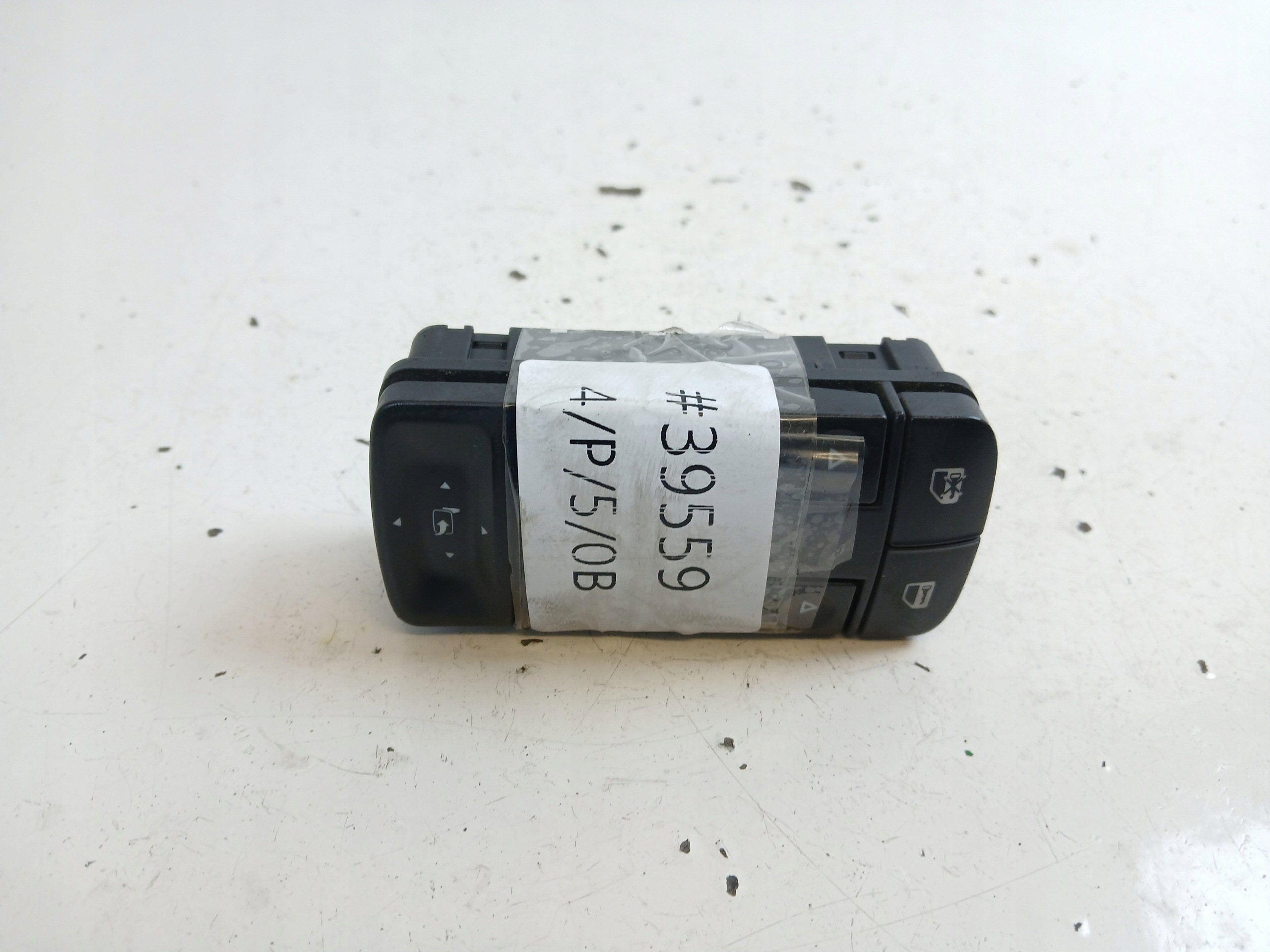 OPEL VECTRA C SIGNUM PANEL okna levý předek 13224057