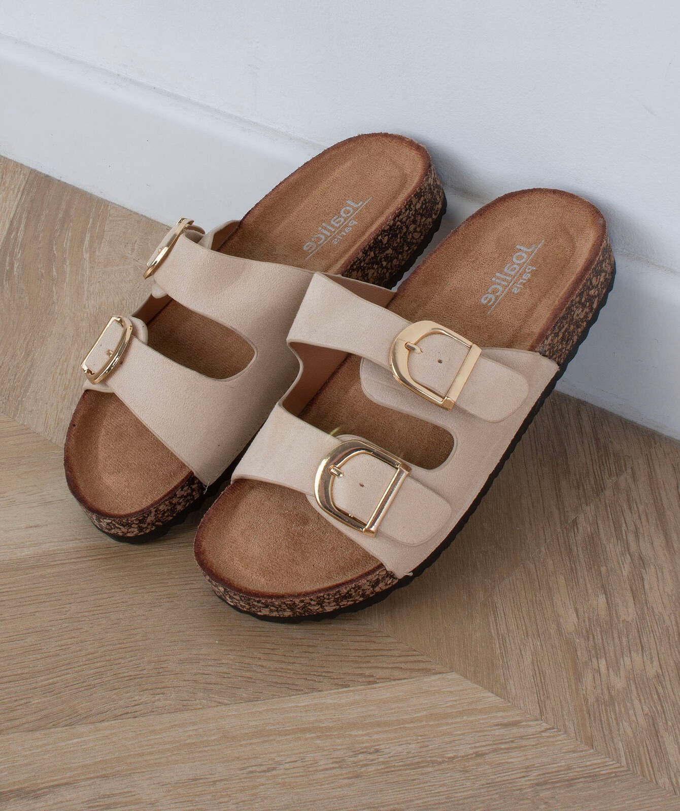 8148 BEŻOWE KLAPKI Z KLAMRAMI PASKI ZAMSZOWE 39 Oryginalne opakowanie producenta pudełko