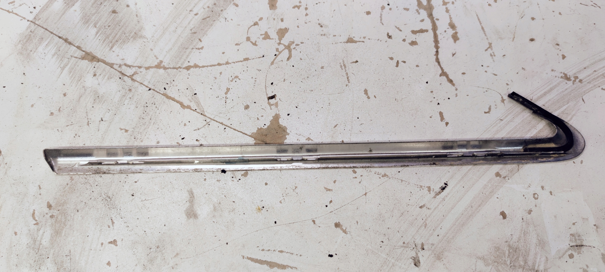 moulding windows CHROM right rear part AUDI A6 C7 4G5853346