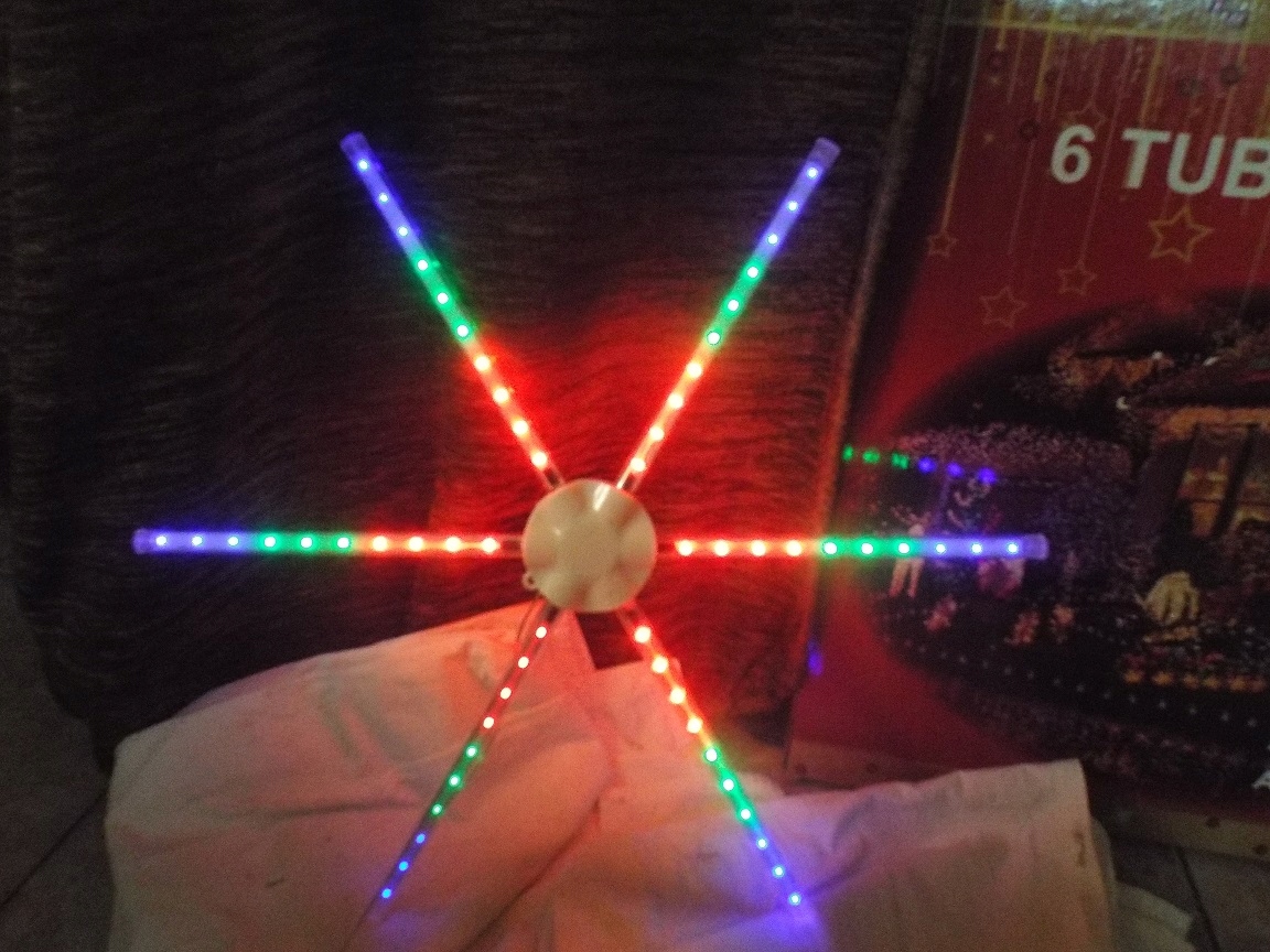 

Ozdoba Gwiazda Eksplodująca Led 60cm Lampki Meteor