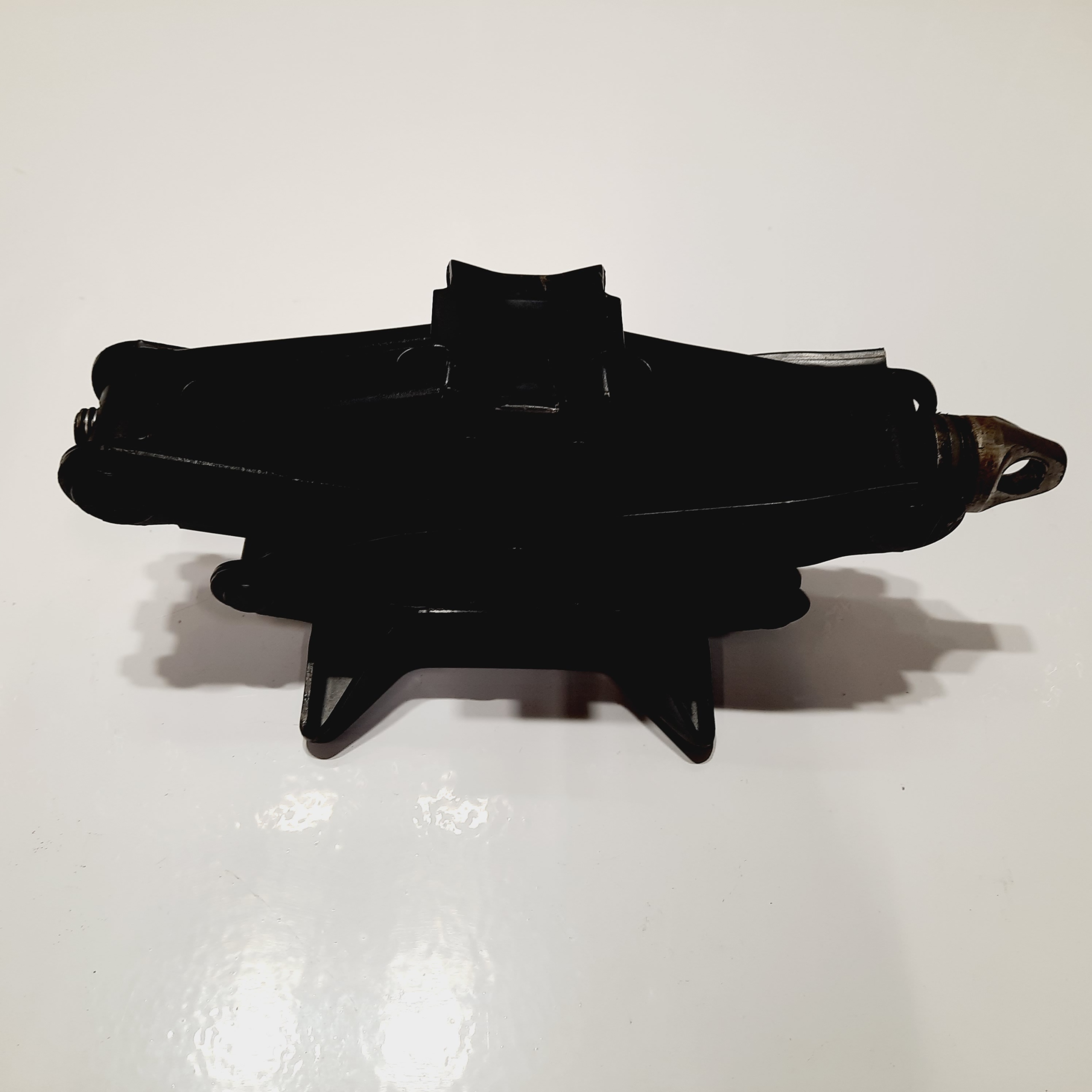 RENAULT CLIO II LEWAREK PODNOŚNIK SAMOCHODOWY