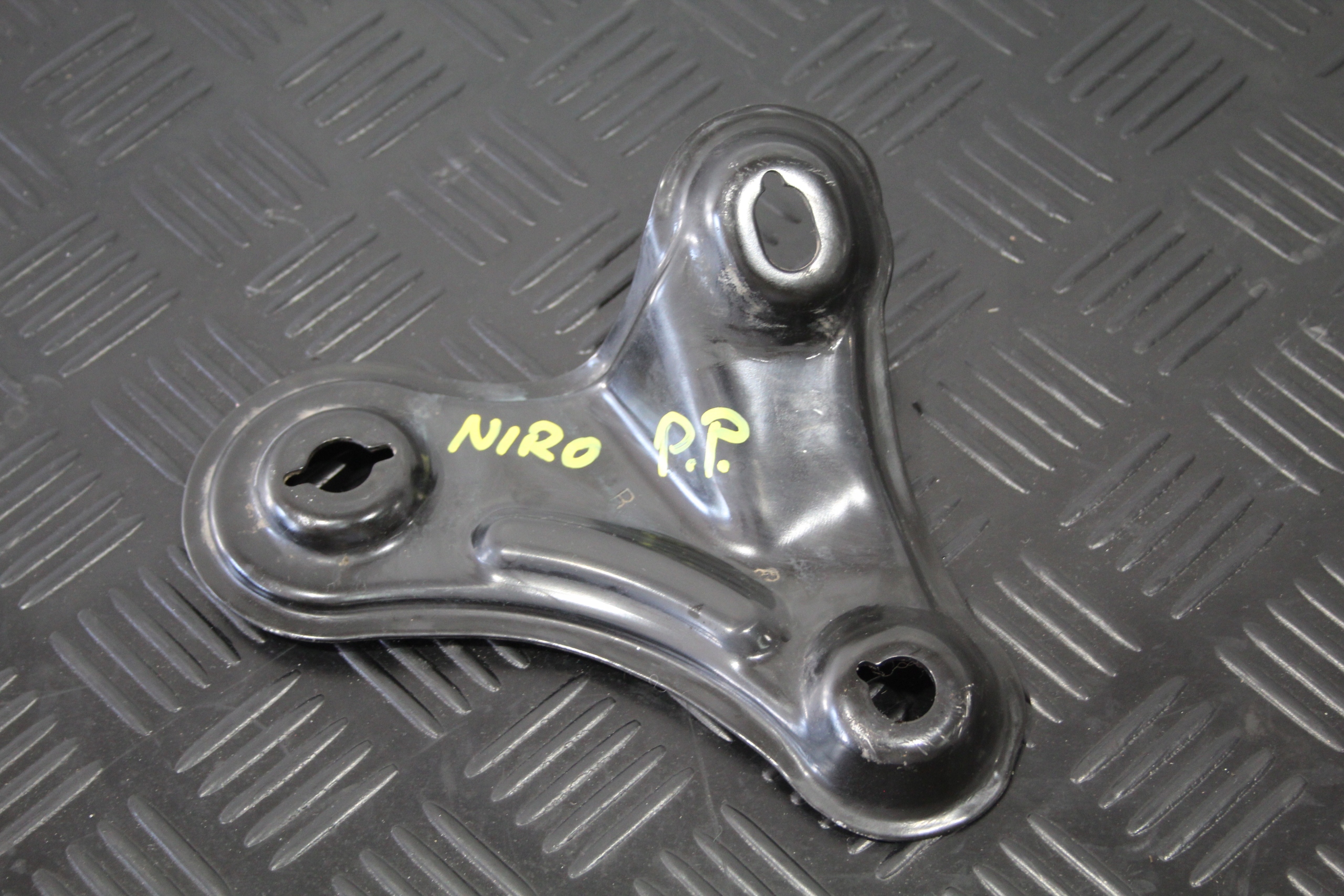 holder console SANEK right front KIA NIRO 1 and LIFT