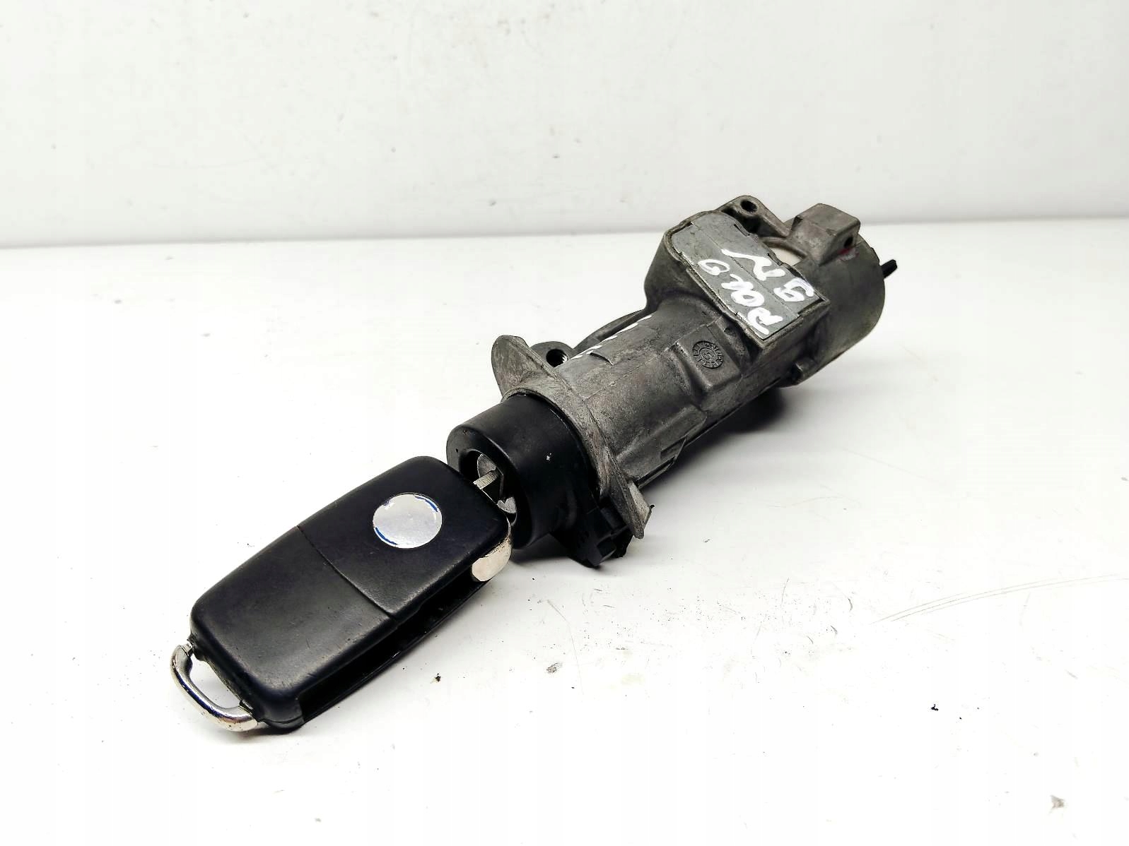 ignition Volkswagen Polo 9N 1.4 TDI 4B0905851C