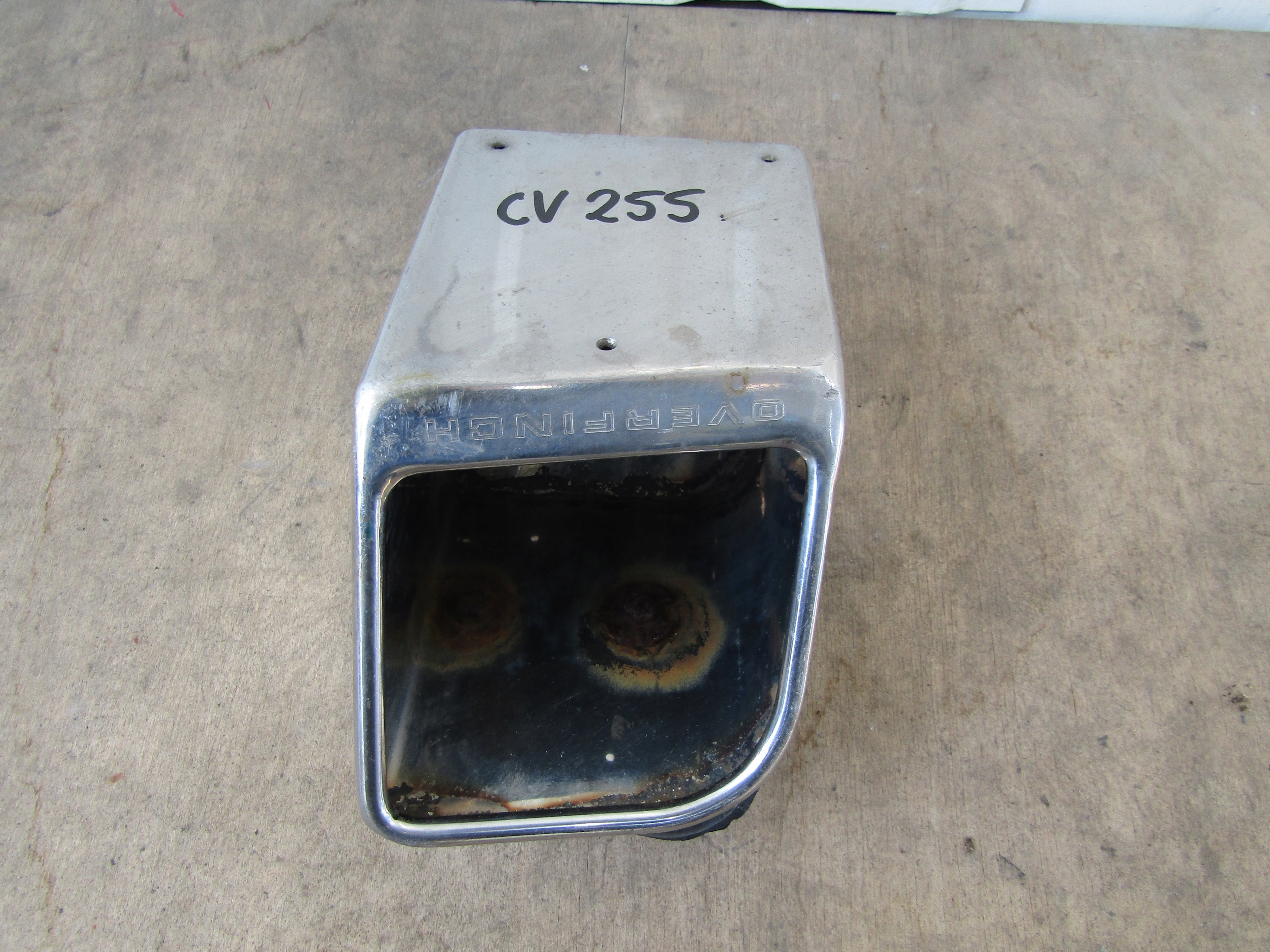 Наконечник вихлопної труби лівий Range Rover Vogue Overfinch