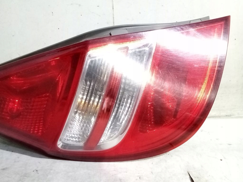 Hyundai i30 and 1 HB 5D light left rear part rear