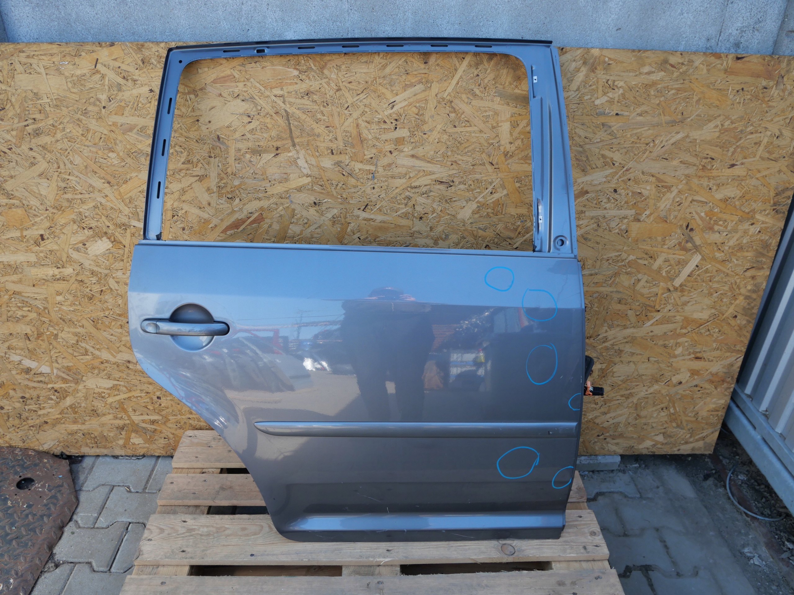 VW TOURAN heck rechts Tür