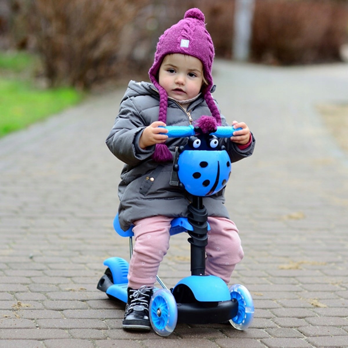 HULAJNOGA TRÓJKOŁOWA BALANSOWA LED BIEDRONKA Wiek dziecka 2 lata +