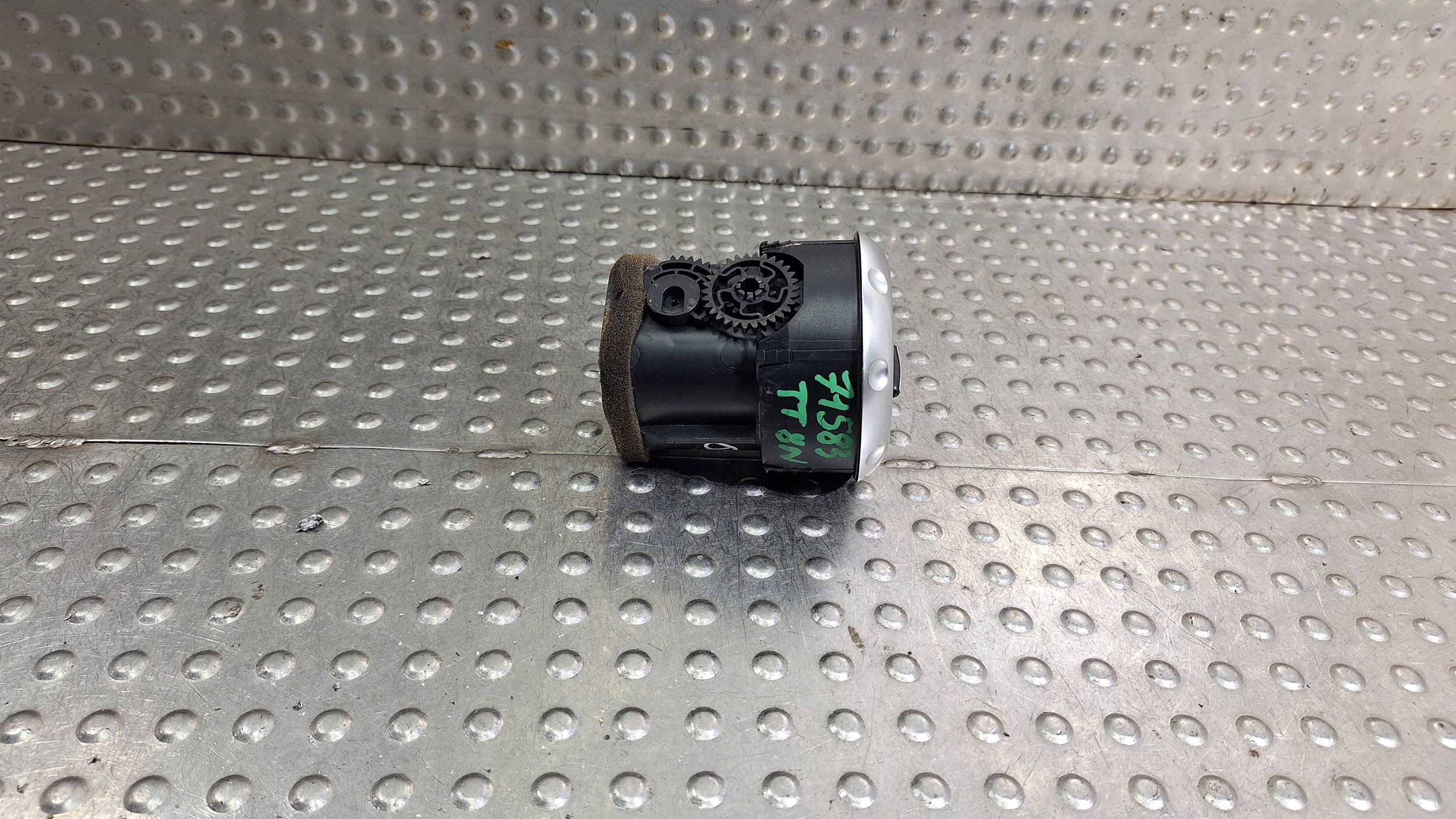 grid air conditioning devices 8N0820901 AUDI TT and 8N