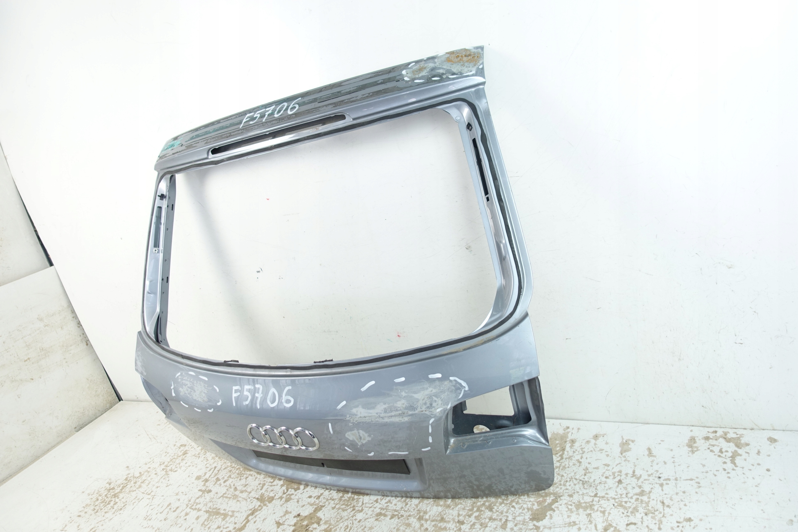 AUDI A6 C6 KOMBI 2004- cover trunk door boot