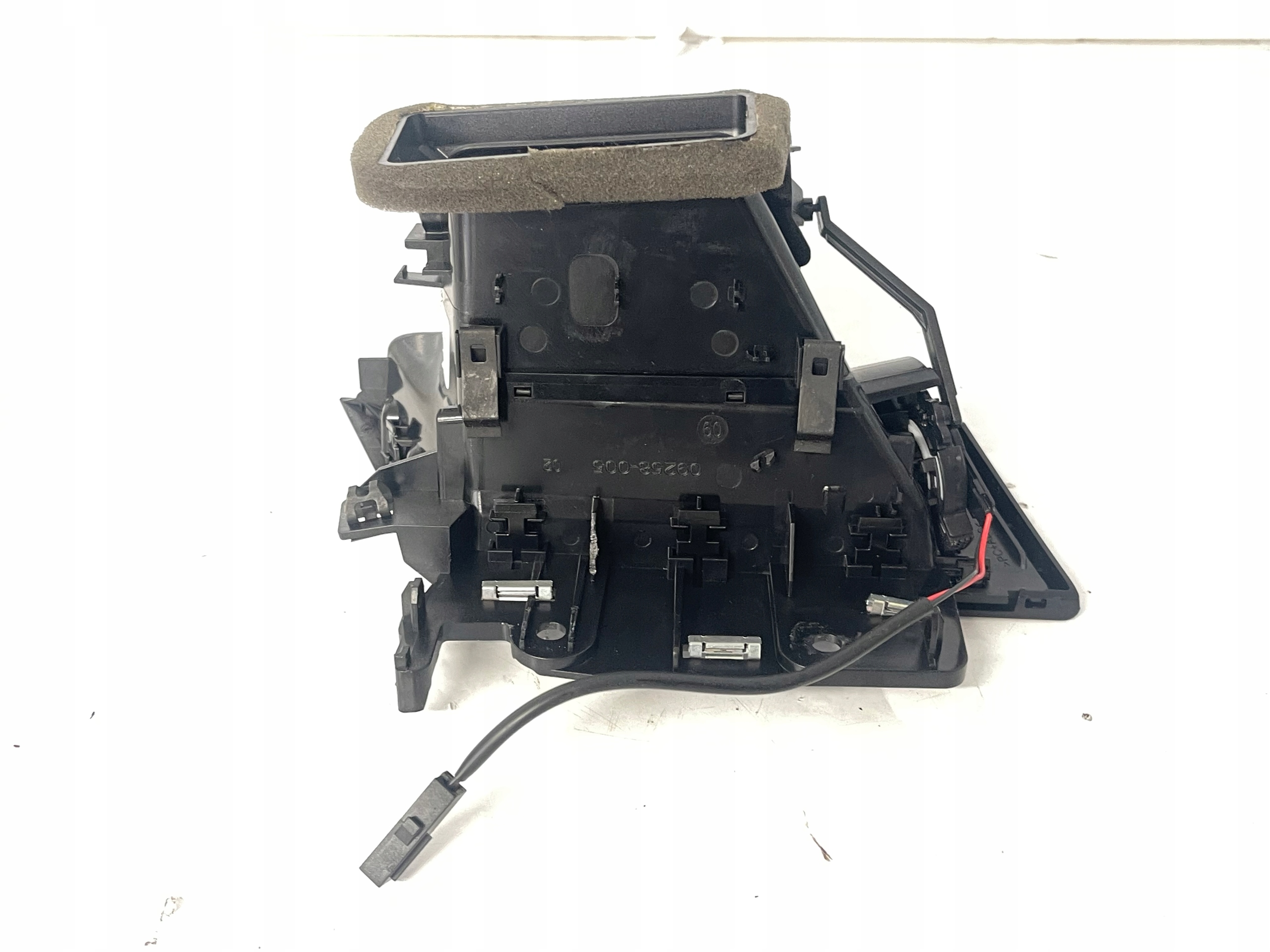 VW ARTEON PASSAT B8 grid air conditioning devices left 3G1819701E