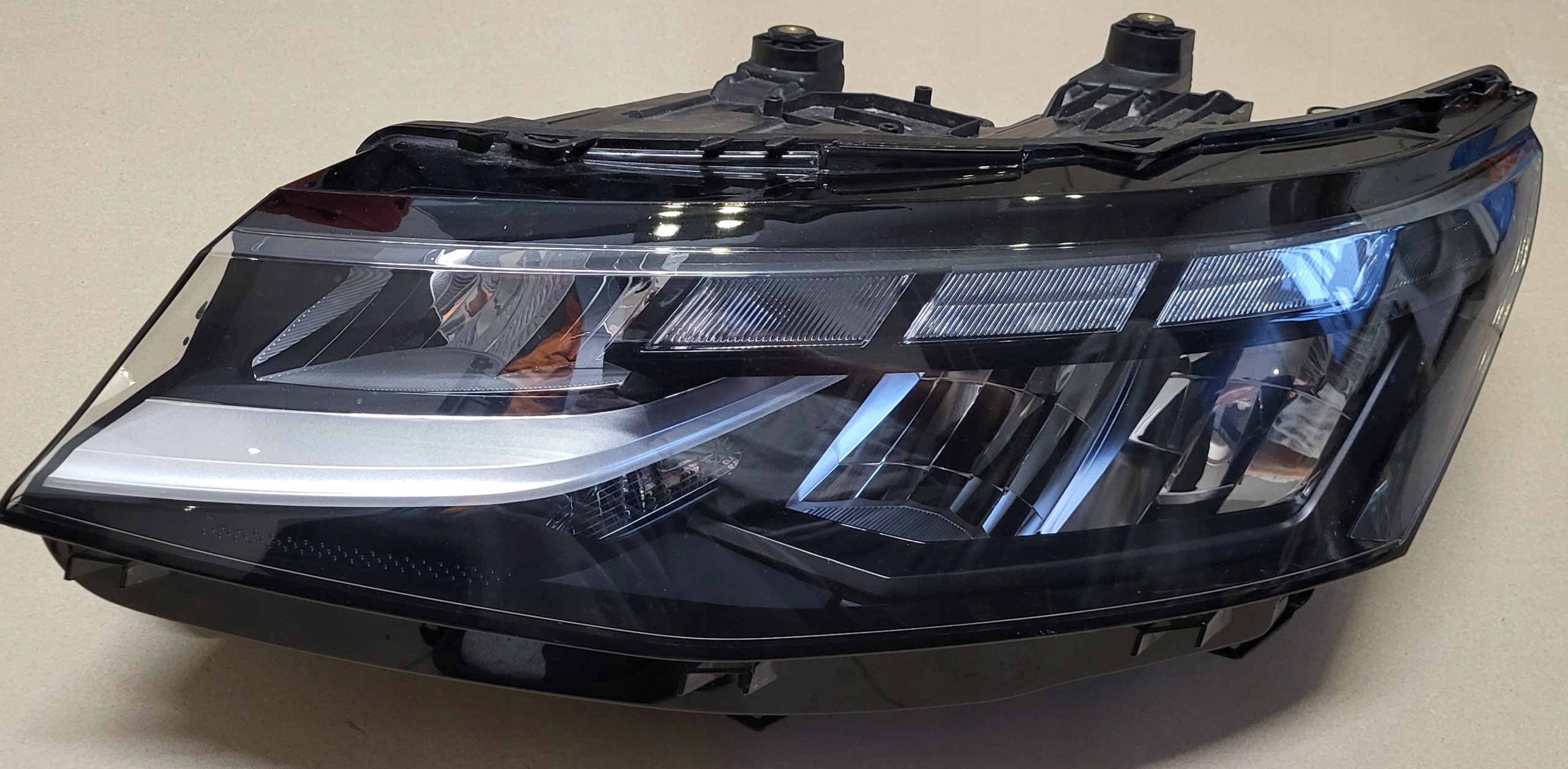 REFLEKTOR light left front FULL LED VW TRANSPORTER T7 VII complete OE EU