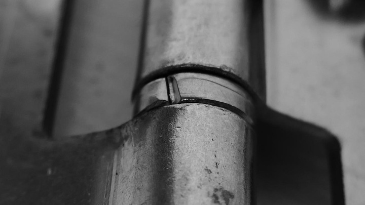 SMAR DO OKUĆ DRZWI I OKIEN ZAWIASÓW ECOCHEMICAL Pojemność opakowania 500 ml