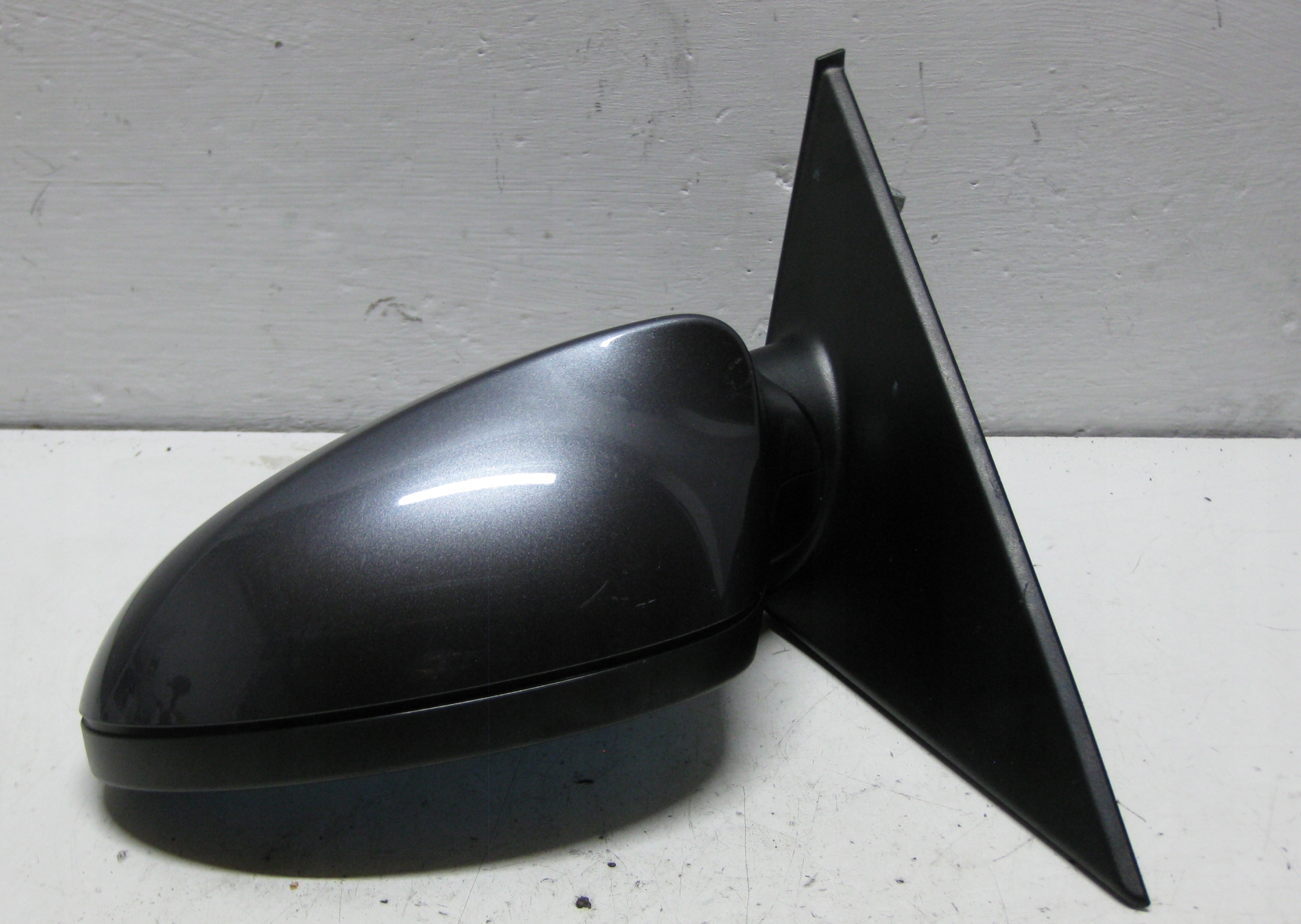 BMW E87 2.0 and 08R mirror left 5 PIN A22/7 EUROPA