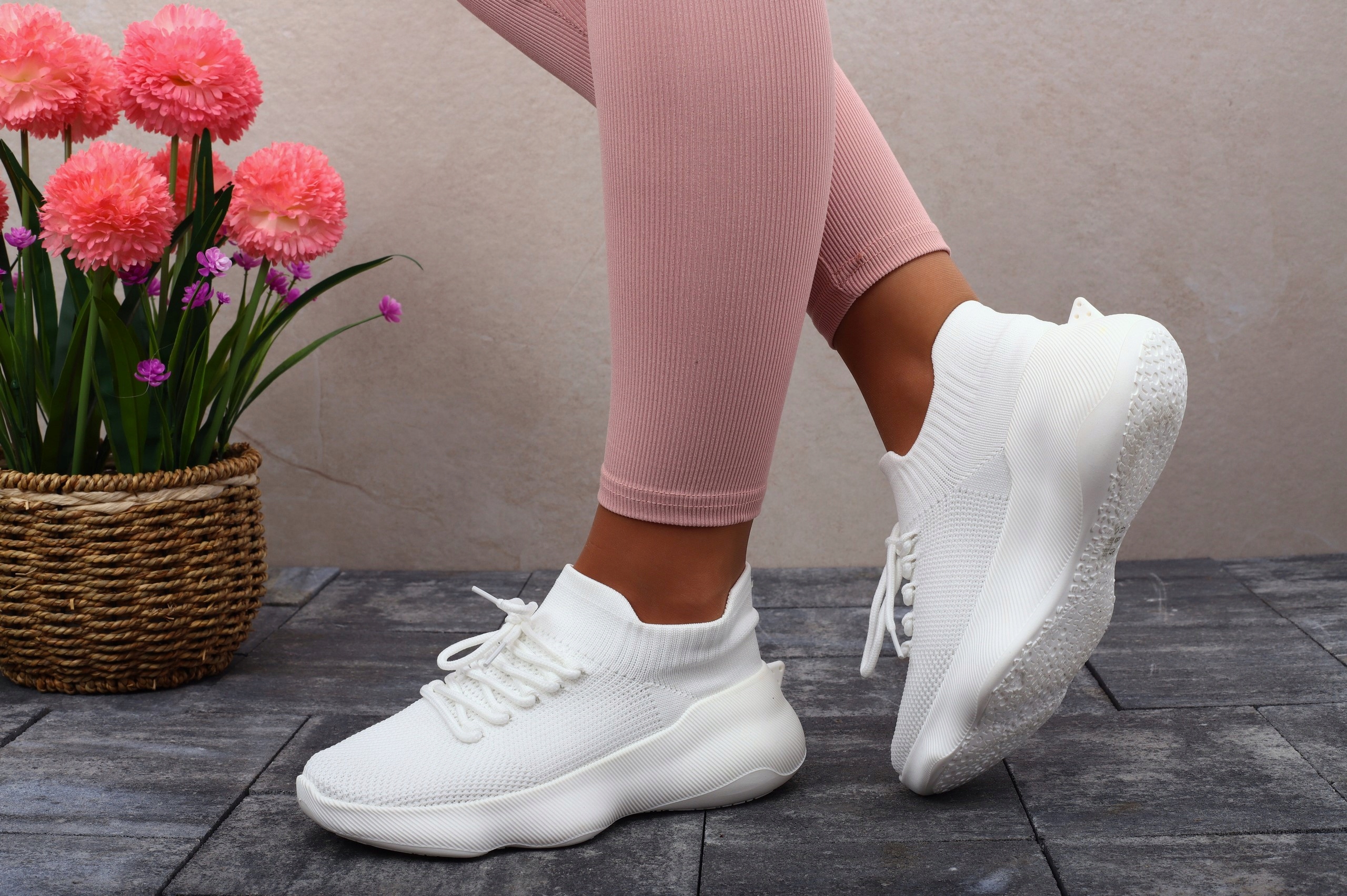 BUTY SPORTOWE DAMSKIE LEKKIE BIAŁE Rozmiar 37