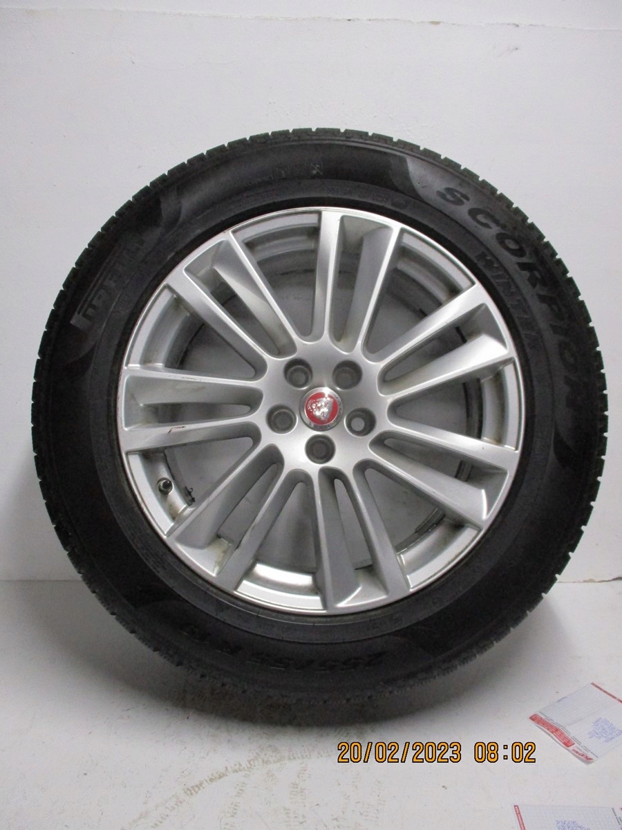 wheels discs tyres JAGUAR E PACE R19 M+S 4mm