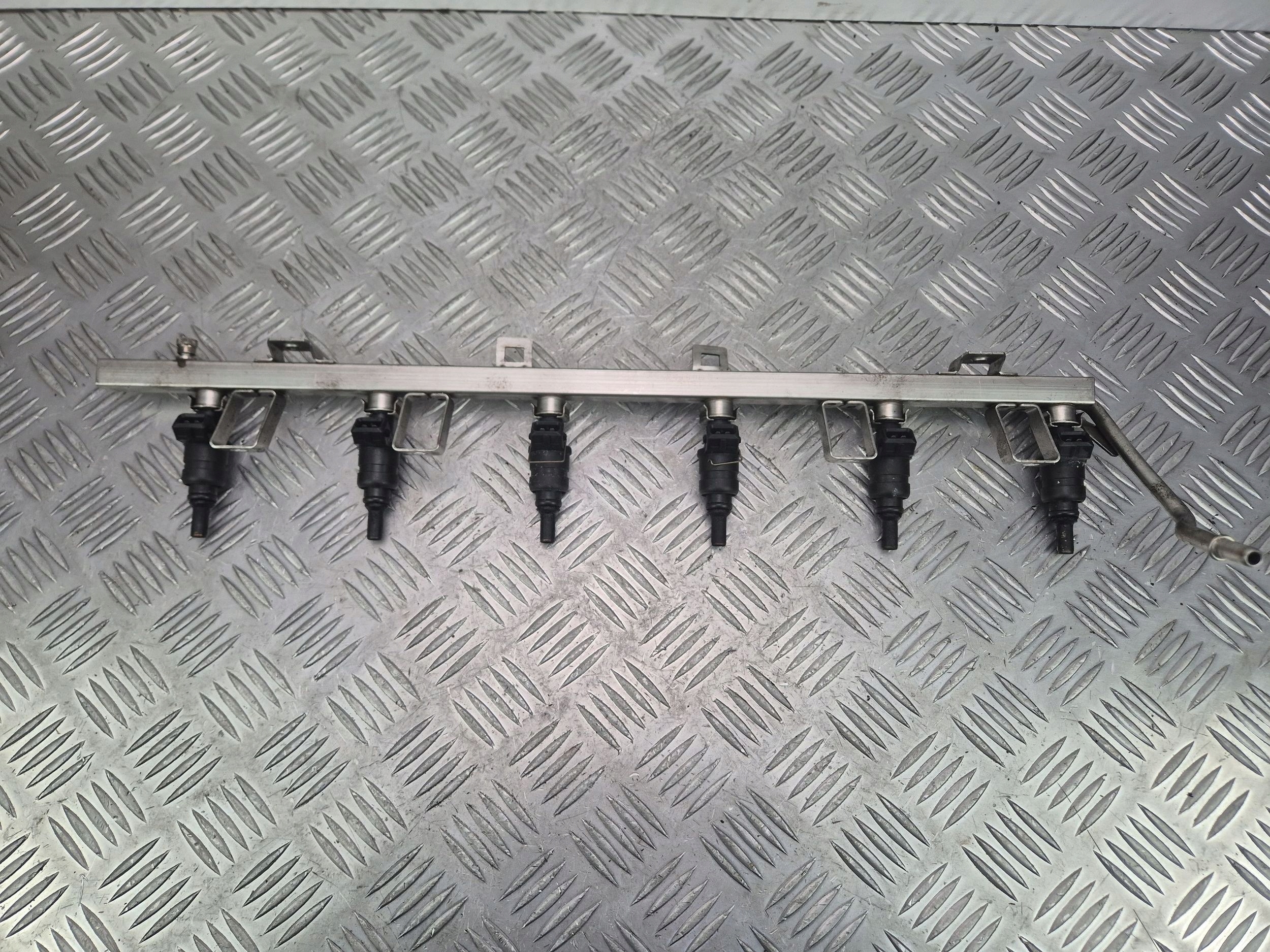 BMW 5 E60 E61 525i 2.5 prijenos paliwowy 7541453 M54B25