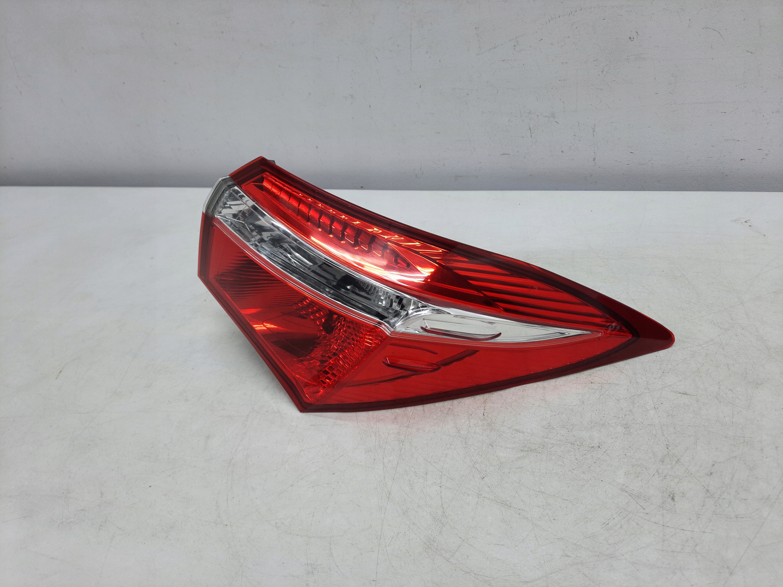 TOYOTA COROLLA E16 13-16 light right rear part original EUROPA