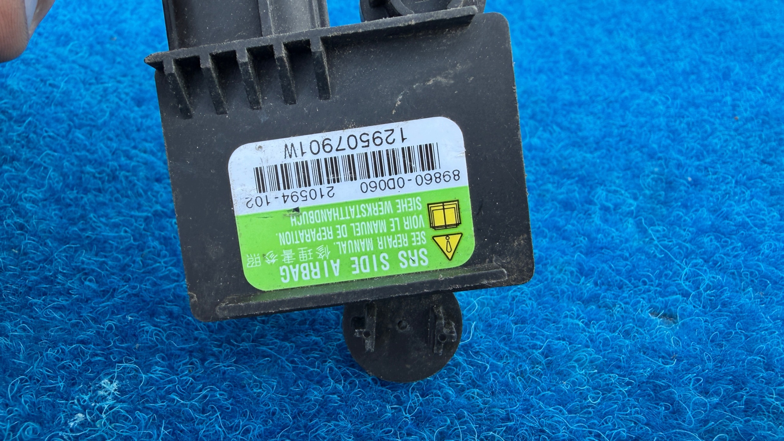 TOYOTA YARIS 99-05 ROK Crashsensor Drucksensor SENSOR AIRBAG K124/CX91