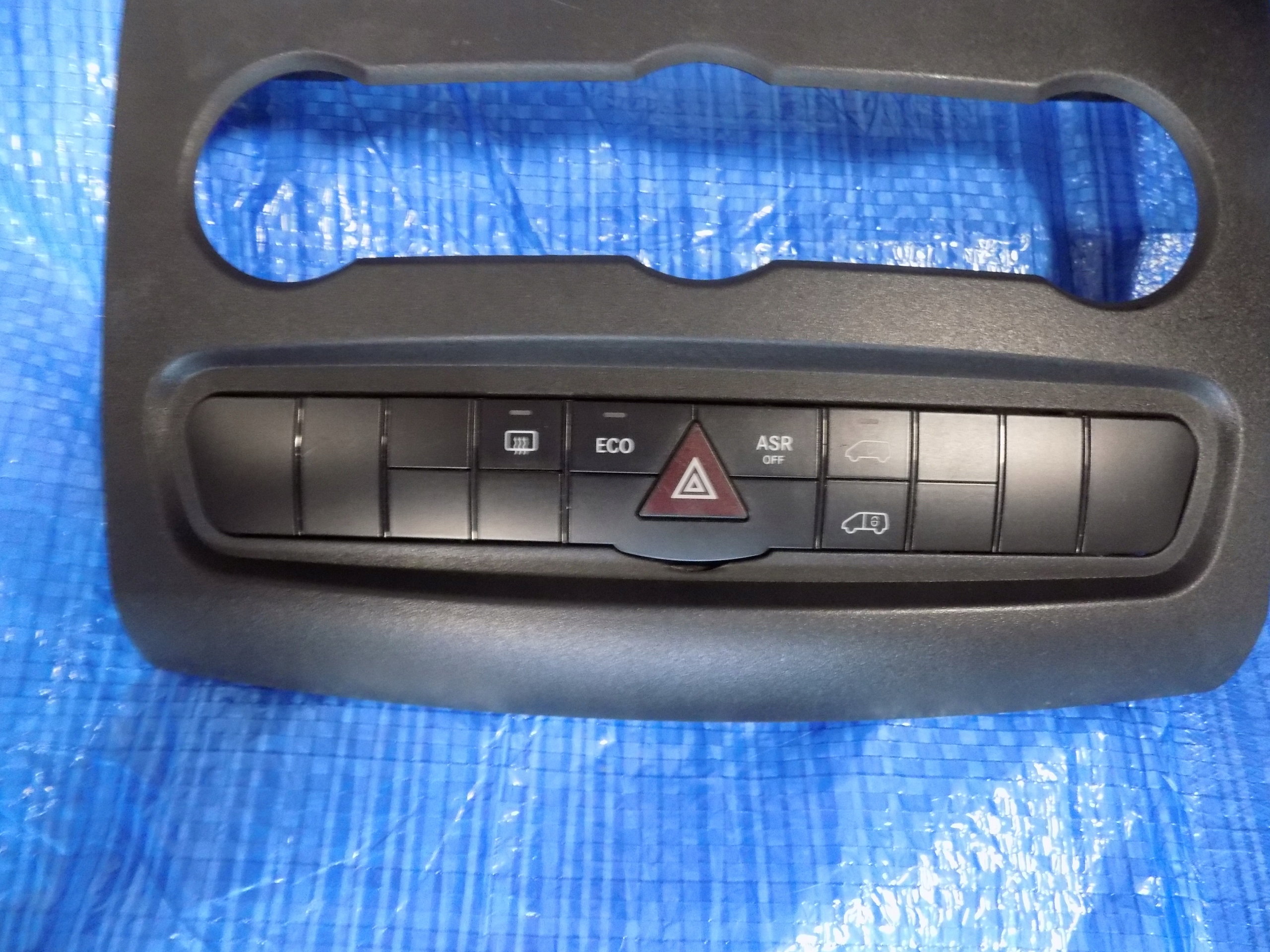 RAHMEN RADIA PANEL des warnblickschalters MERCEDES SPRINTER 906 A9069051601