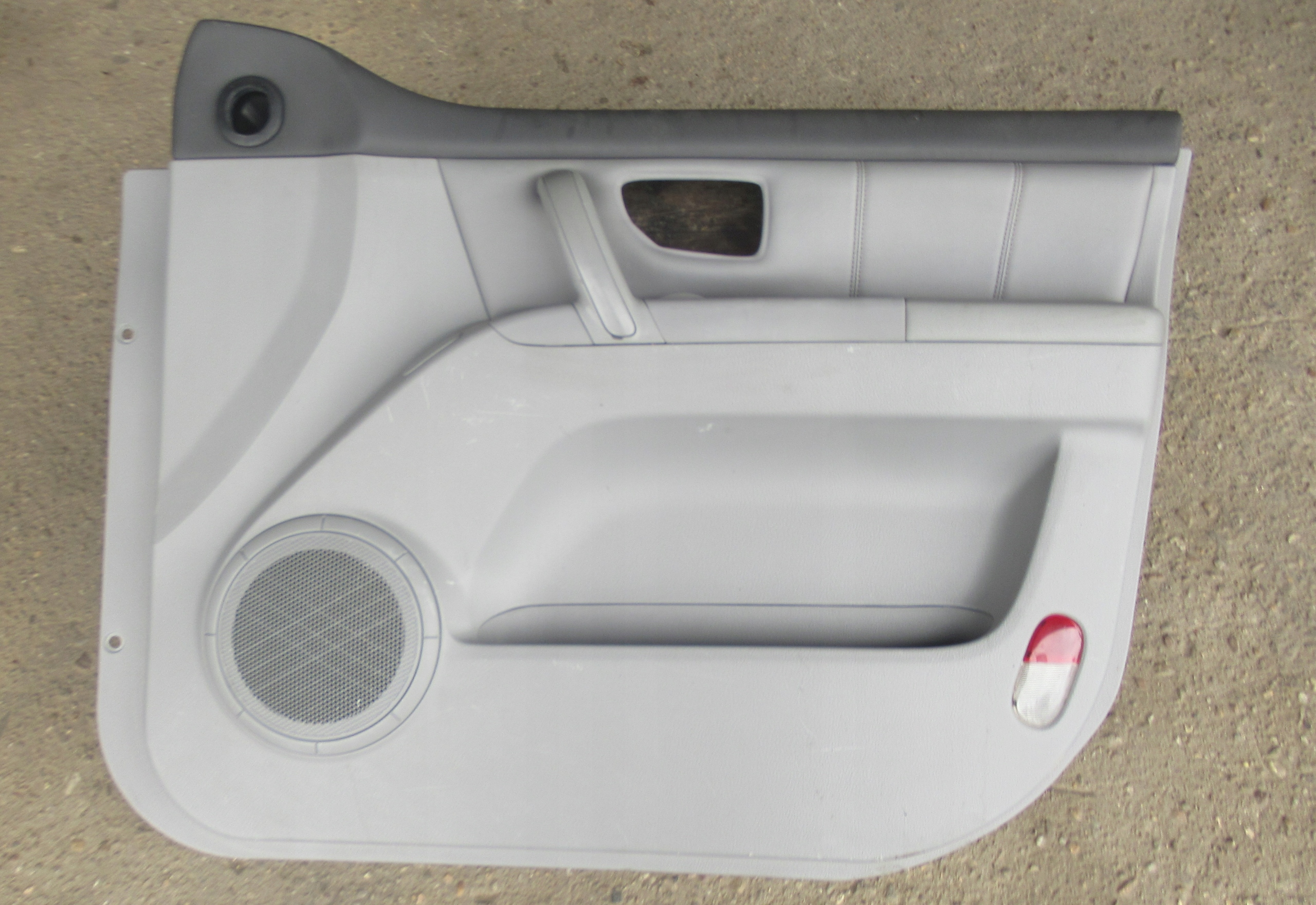 KIA SORENTO 2.5 CRDI 06R side door right front