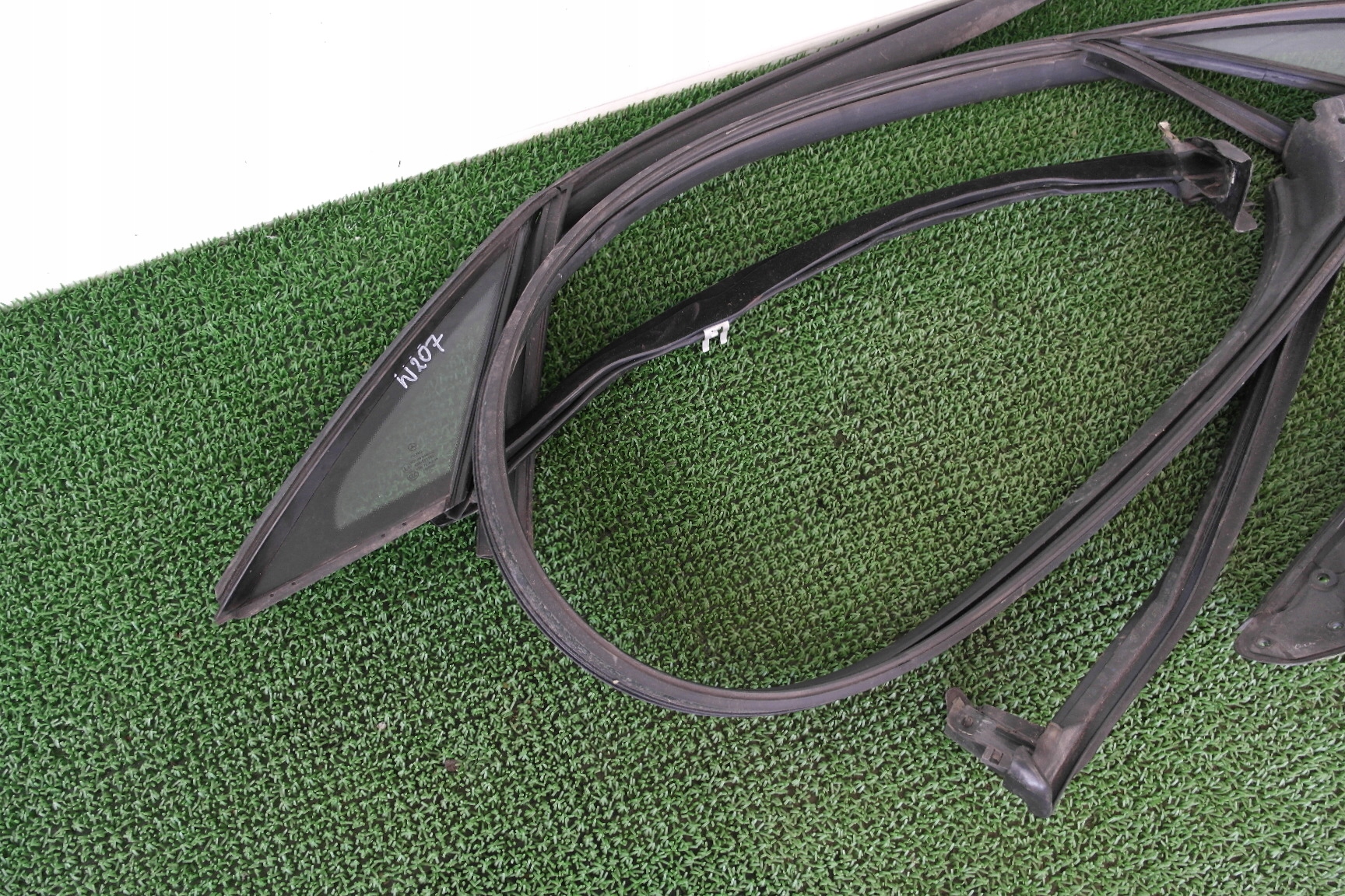 MERCEDES E-KLASA W207 COUPE window bodywork right left + gasket OE