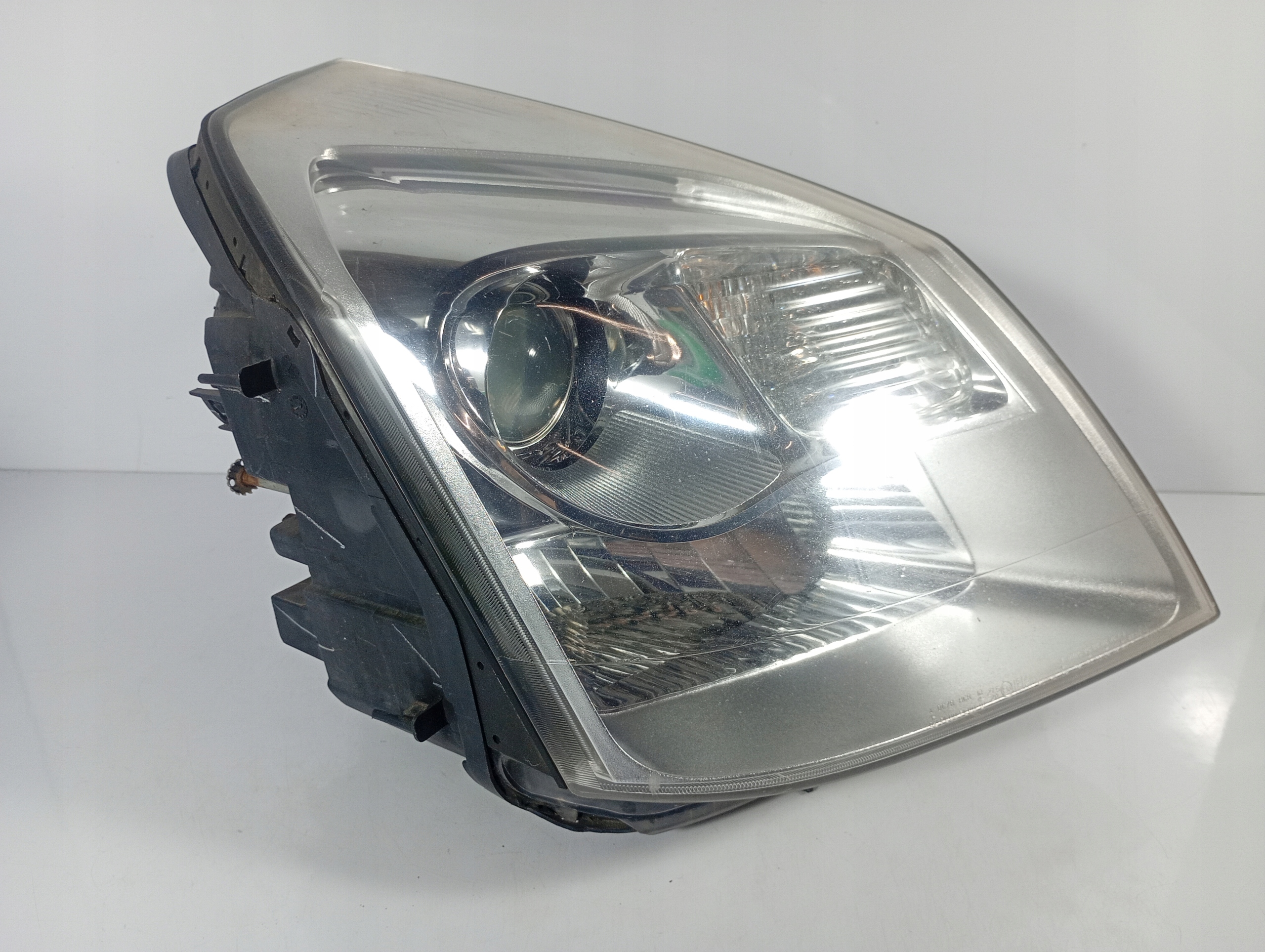 RENAULT VEL SATIS 01-09 REFLEKTOR light right front front OE 8200384024