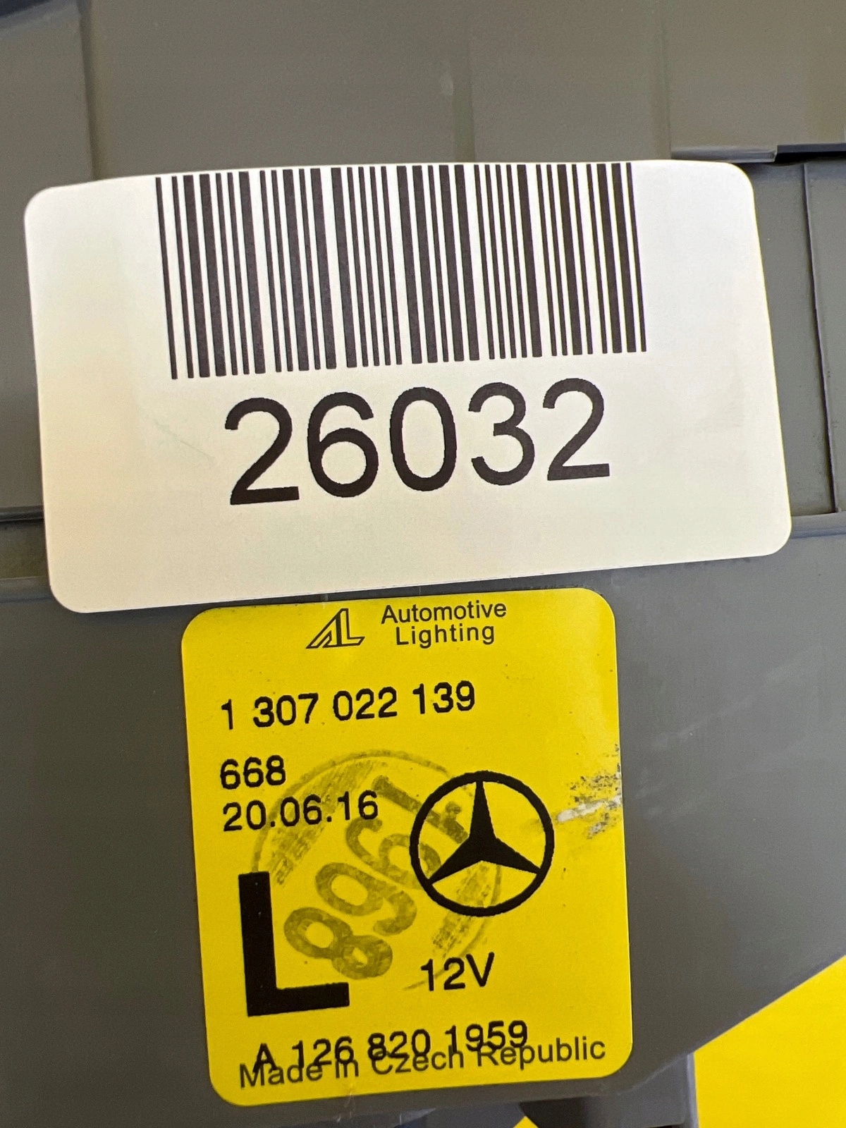 light right front Mercedes W126 A1268201959