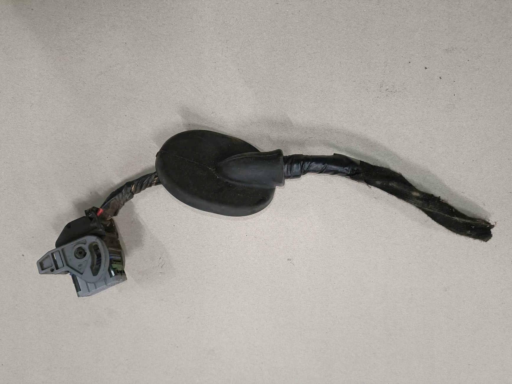 КУБ ВИЛКА ЭЛЕКТРИЧЕСКИЙ РУЧНОЙ ТОРМОЗ SCENIC II