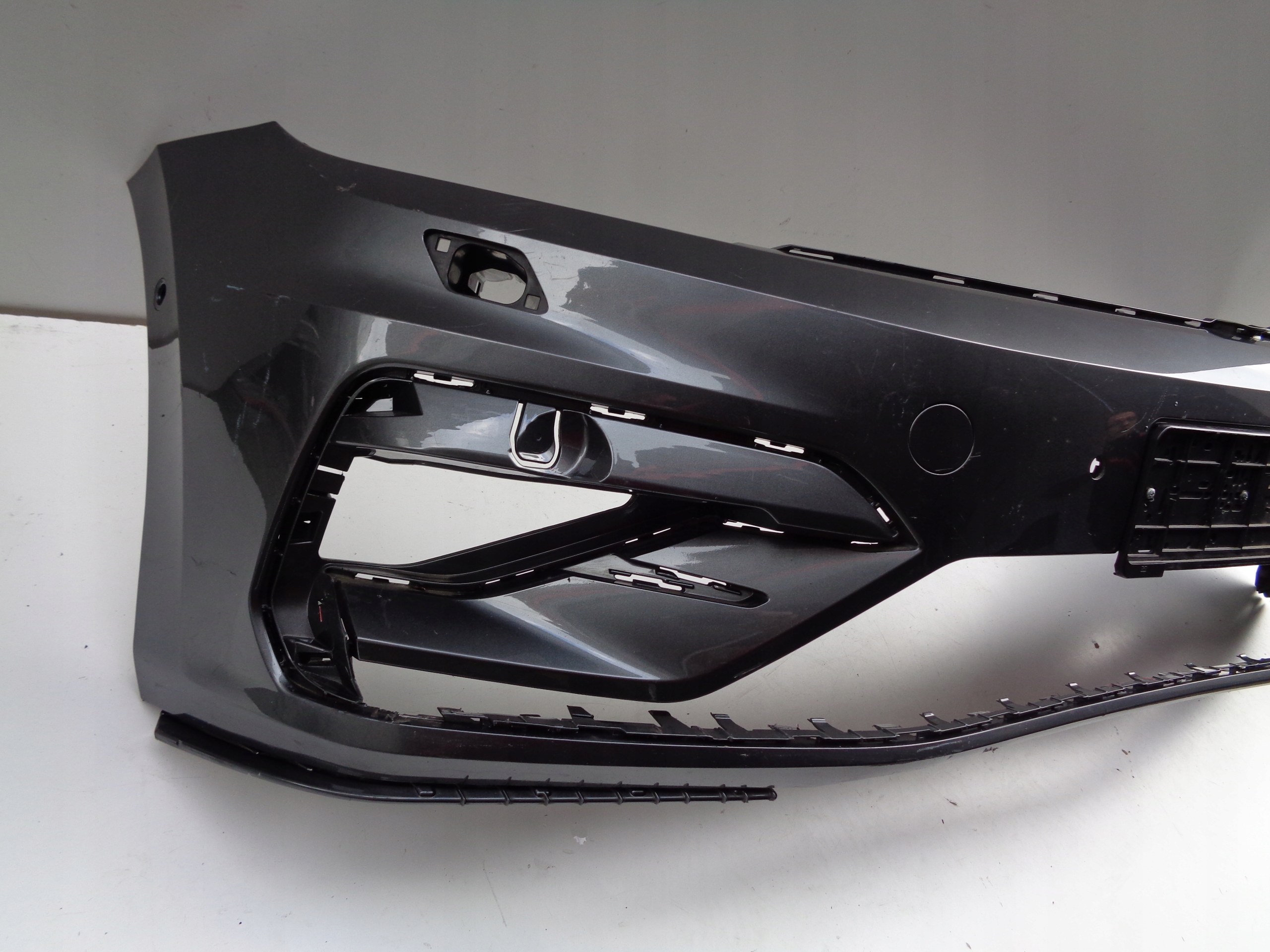 front bumper VW TOURAN 5TA 16- R-LINE NR 48643