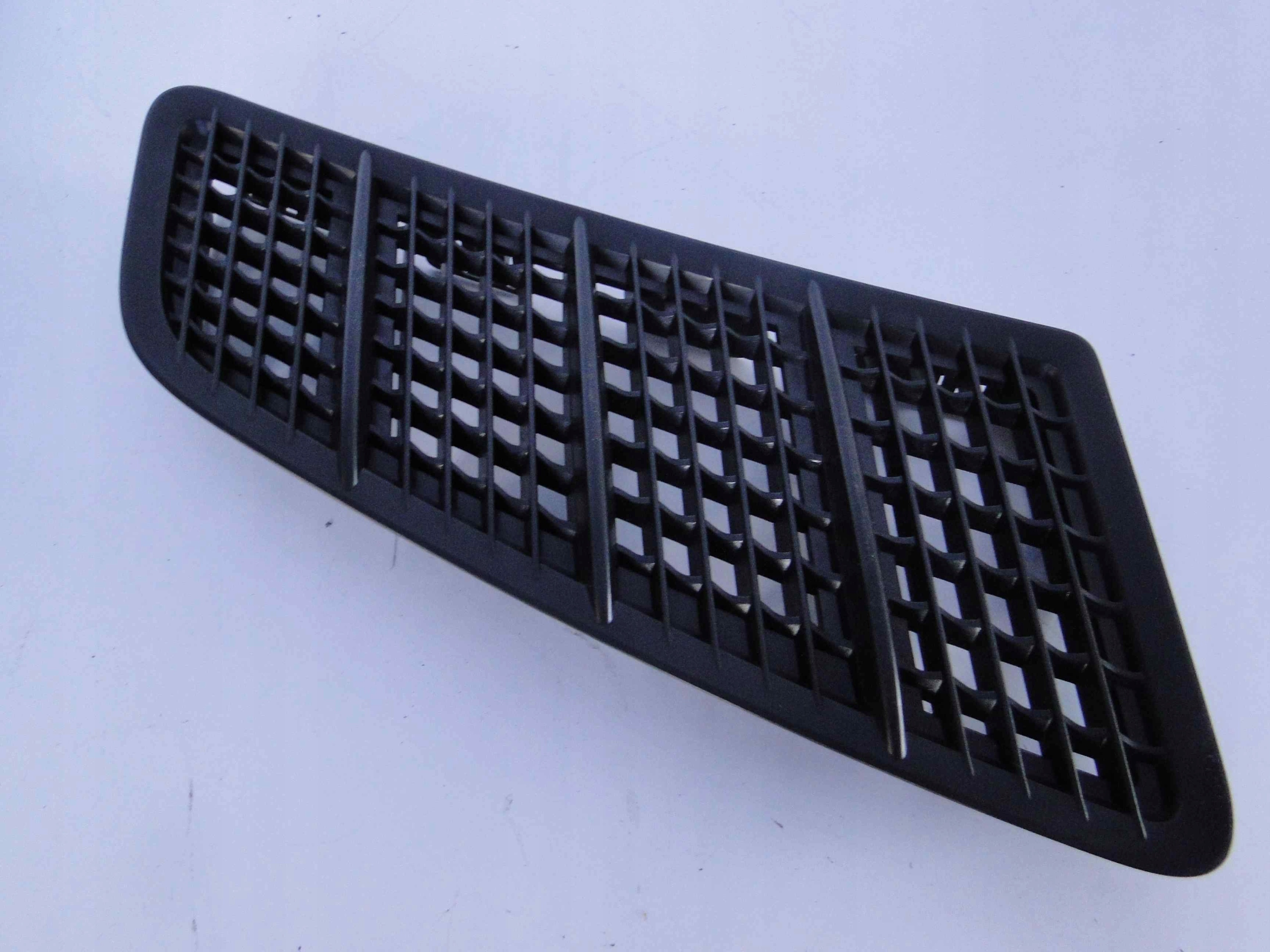 MERCEDES SLK SLC R172 172 KRATKA W MASKE KOMPLET Part number A1728800185 A1728800285