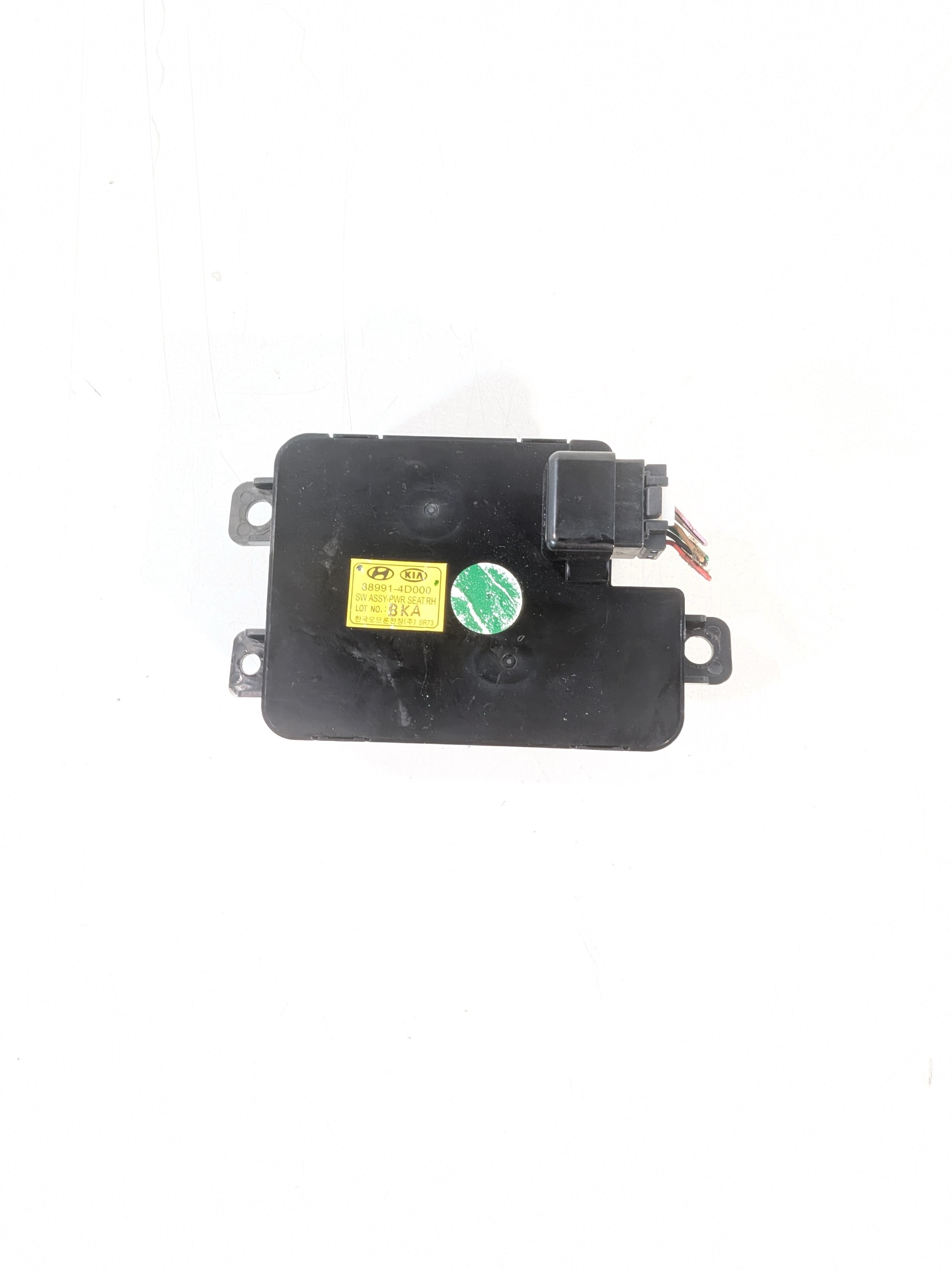 switch switch REGULACJA seat of left 889914D000 Kia Carnival 06-15