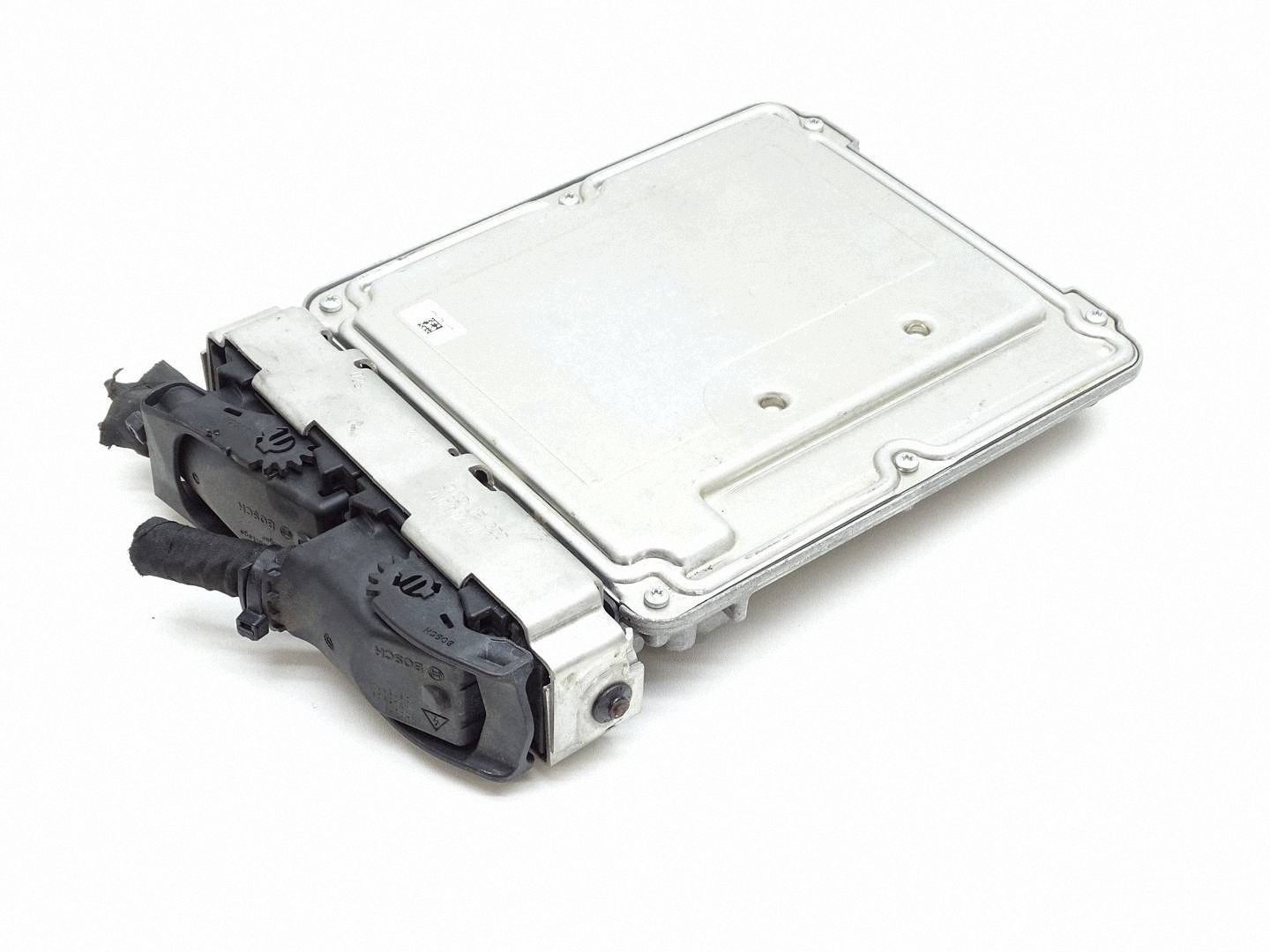 control unit computer of the engine ECU AUDI RSQ3 8U 2.5 TFSI CTSA 8U0907404A