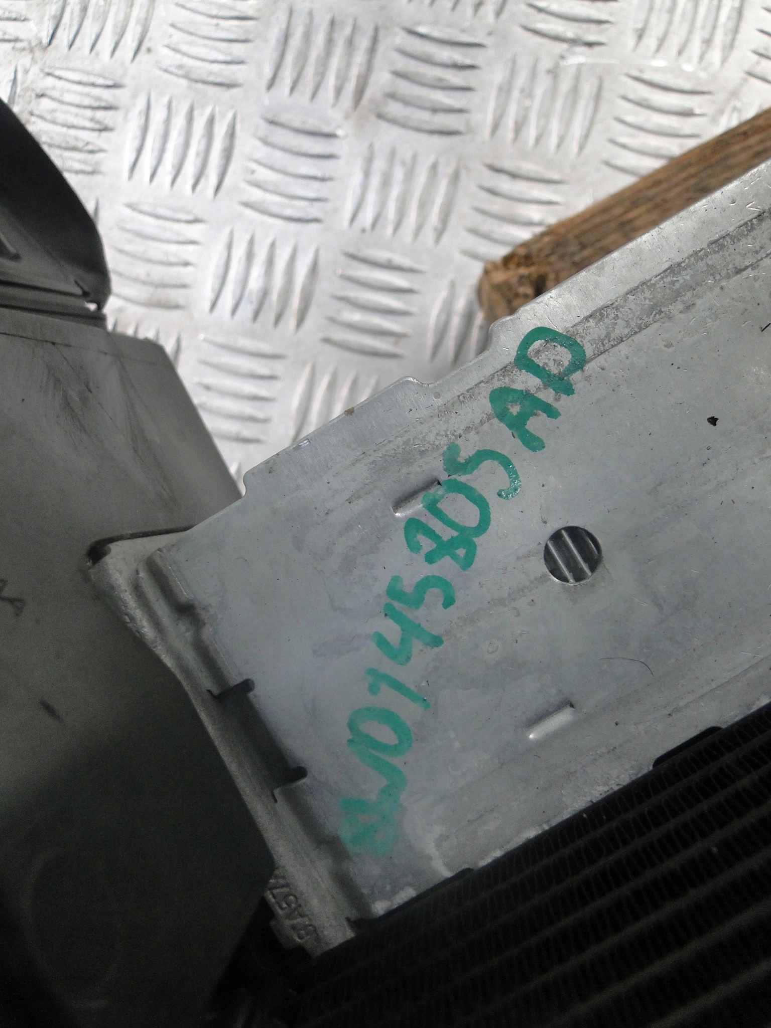 Pas przedni chłodnice Audi A7 4K8 2.0TFSI 2021r Numery katalogowe zamienników 4K8  2.0 TFSI